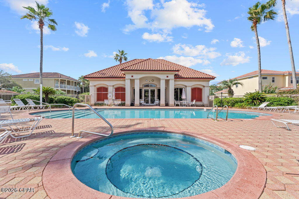 La Valencia Beach Resort - Residential