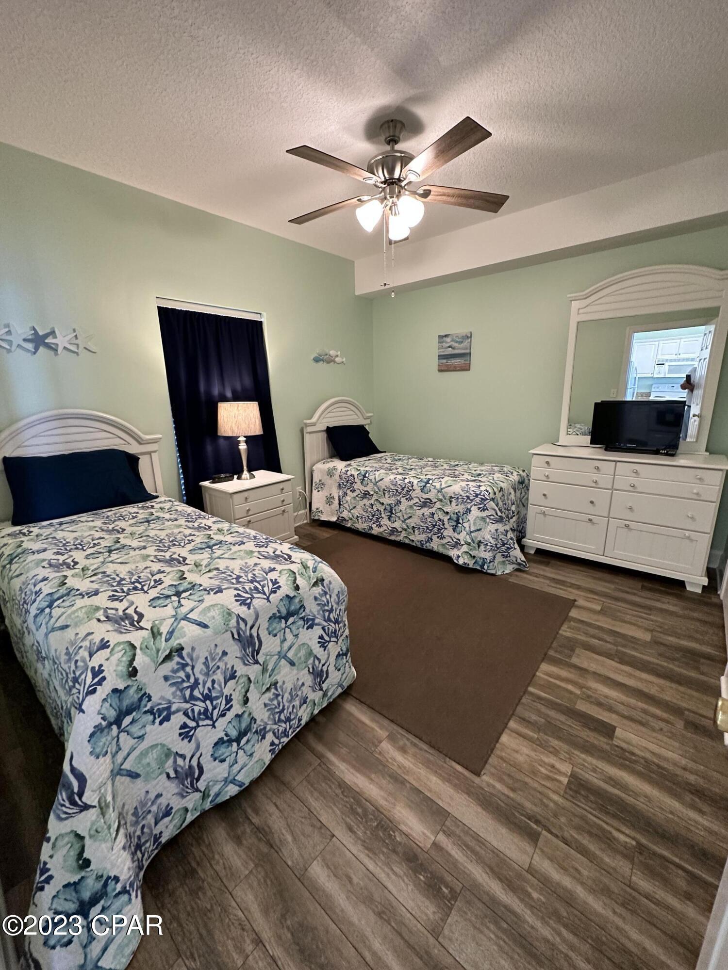 Twin Palms Resort - Residential