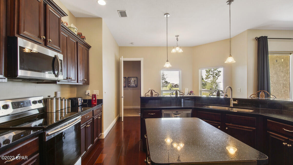 Kirkland Manor - Residential