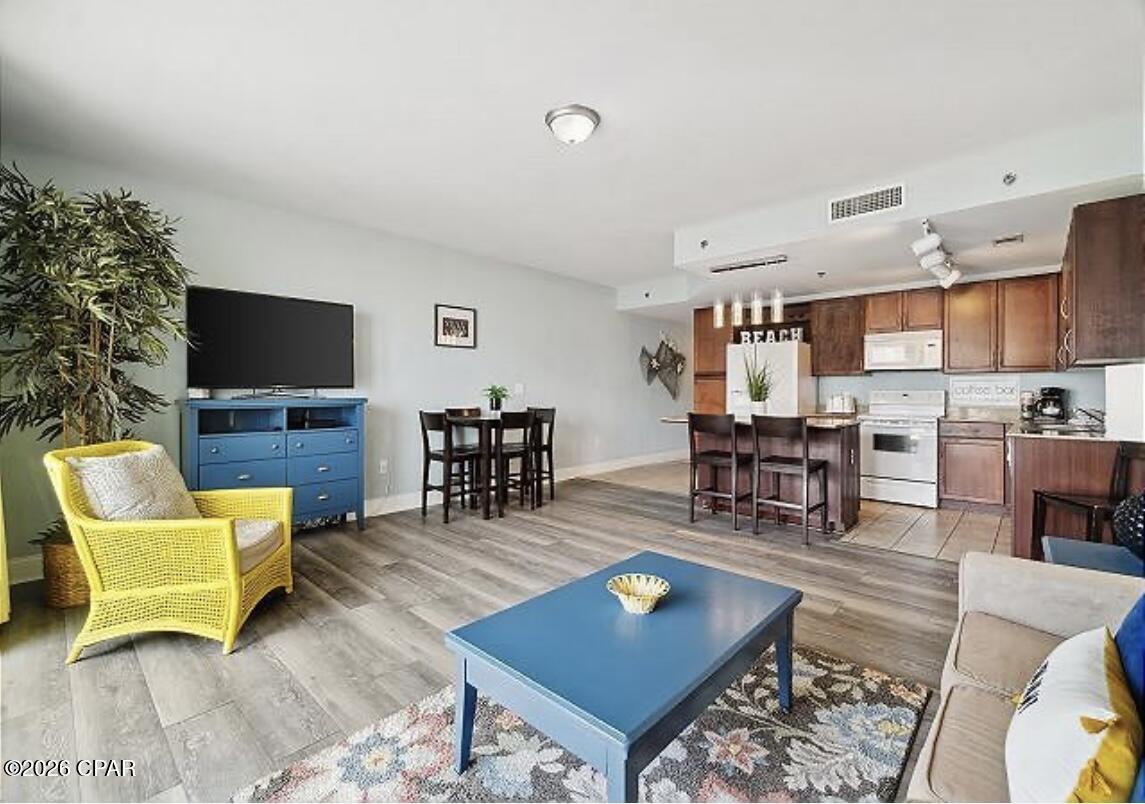 Laketown Wharf - Residential