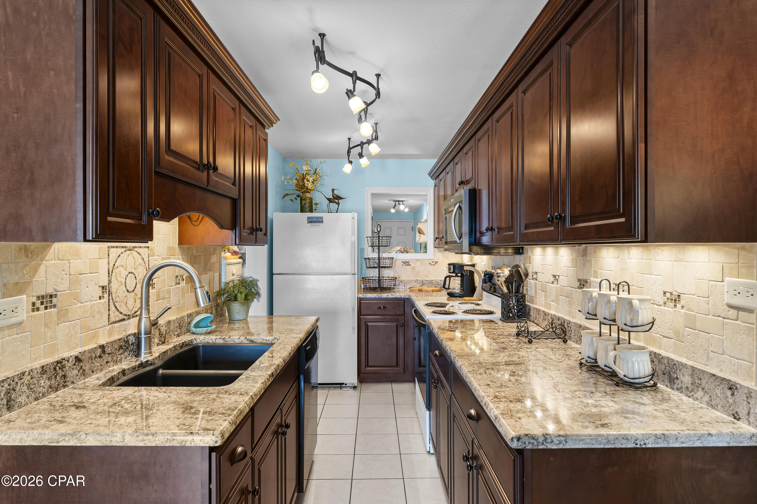 Mariner West Condo - Residential