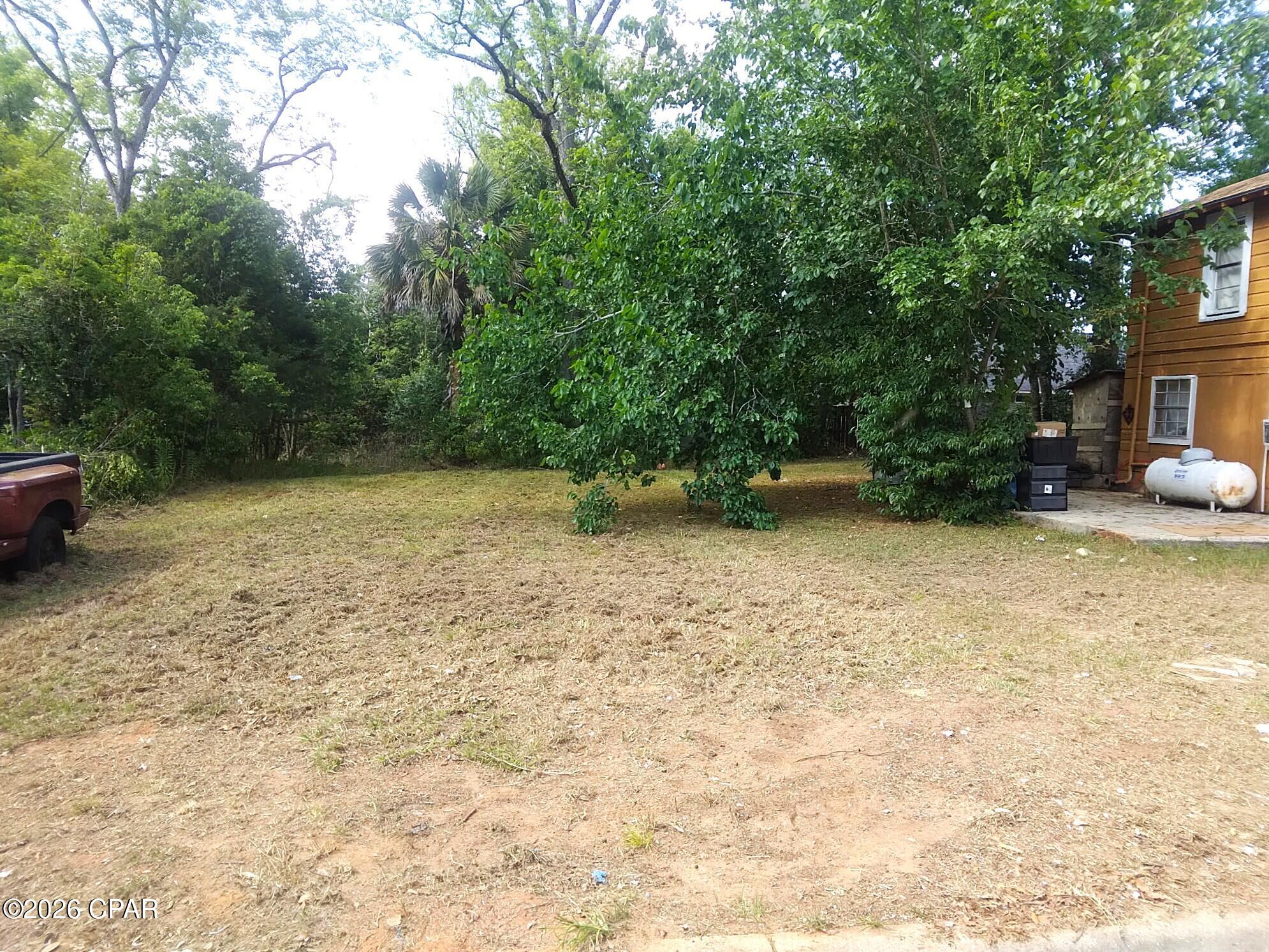Prime vacant residential lot in the Heart of Tallahassee at 7,405 sq. ft. it offers a wonderful opportunity to build a home for yourself or an investment property.  This property has endless potential located near Florida A & M University and FAMU Baseball Stadium, and St. Marks Trail just down the street! 
This property is zoned RP-2,
allowing for residential projects with potential for duplexes or similar developments.
Thank you for considering this fantastic property.  All information should be verified by buyer or buyer's agent if important.