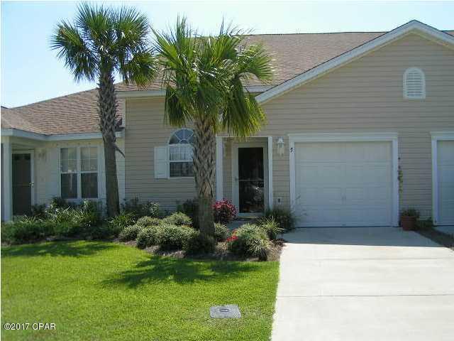 3 BR, 2.5 BA townhome, 1st level Master Suite, plus huge loft area and garage Conveniently situated across from Community Pool / Pavilion for your relaxation and enjoyment. Balcony, deck, patio, garage parking. 

The master bedroom is located on the first floor. There is an enclosed screened porch and very nicely landscaped lawn. Two guest bedrooms and shared bath on 2nd floor. Also a garage. Owner provides trash service and lawn maintenance. Tenant pays for water, electric, cable, and wifi.