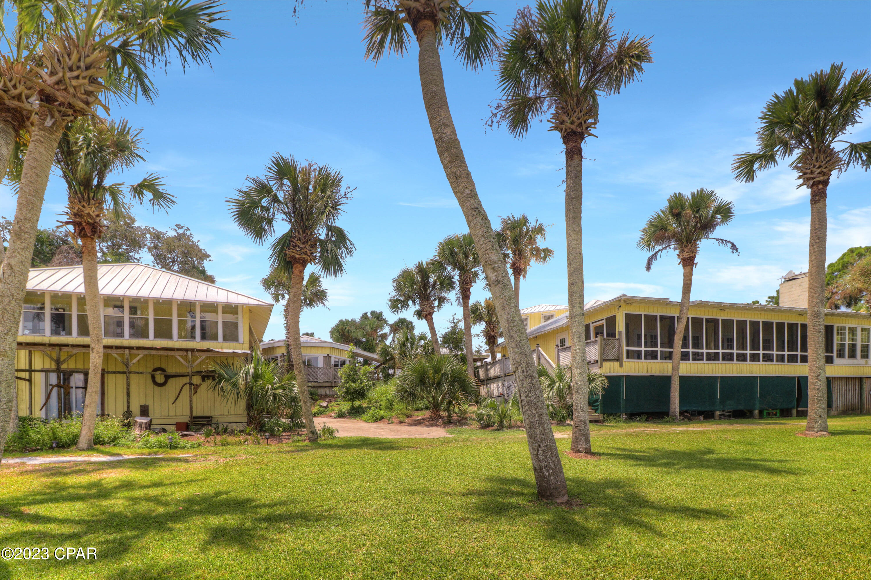 Camp Palms - Residential