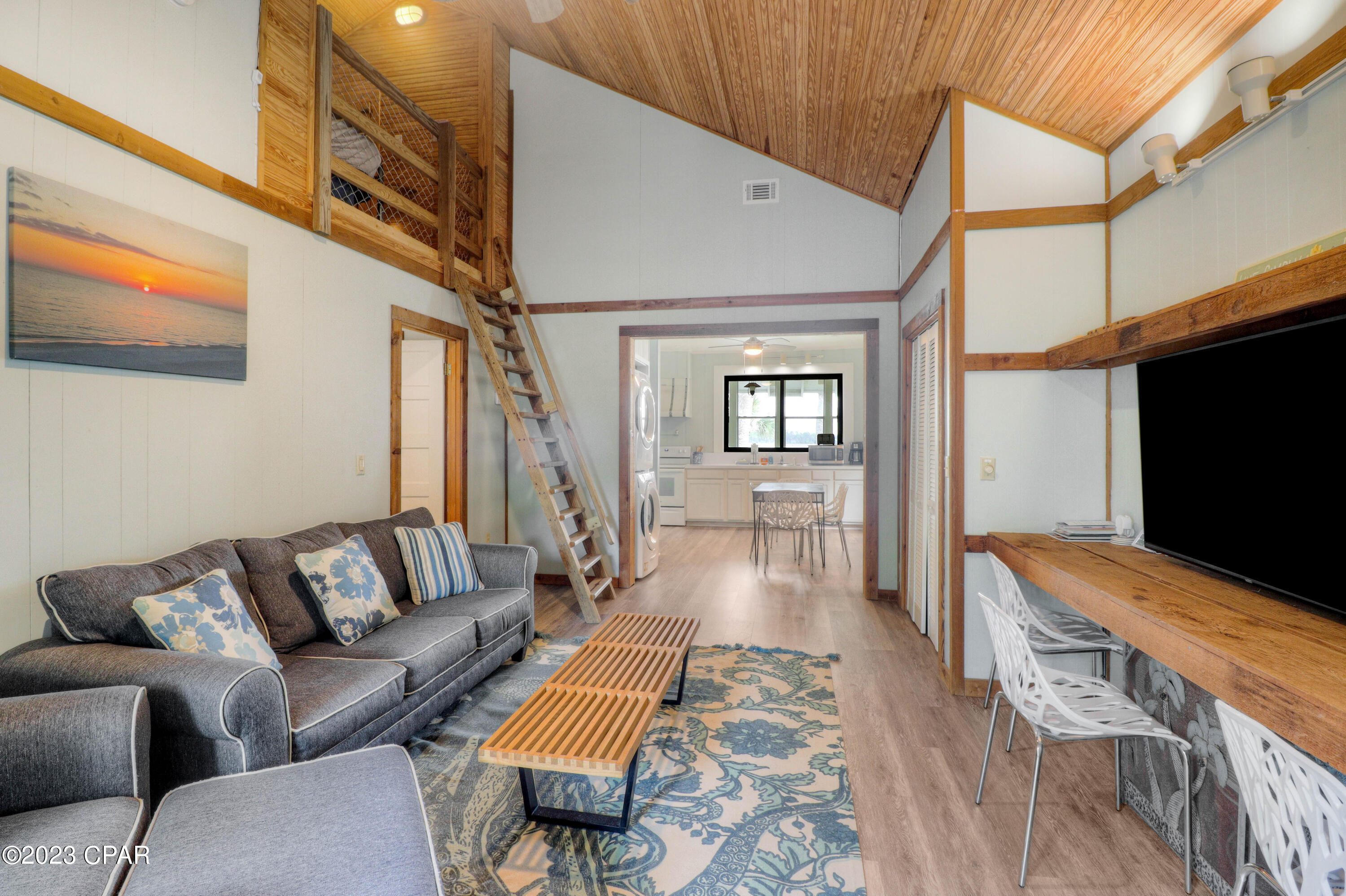 Camp Palms - Residential