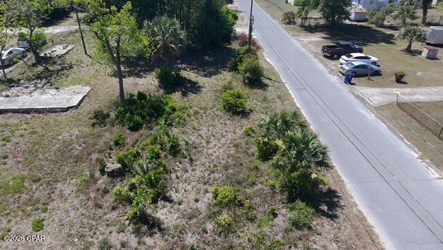 Property is partially cleared. Ready for investors, contractors, and a New built home. 

Corner lot, minutes form downtown, St andrews. and shopiing in Central Panama 
city.  Many new homes are being built in the area.