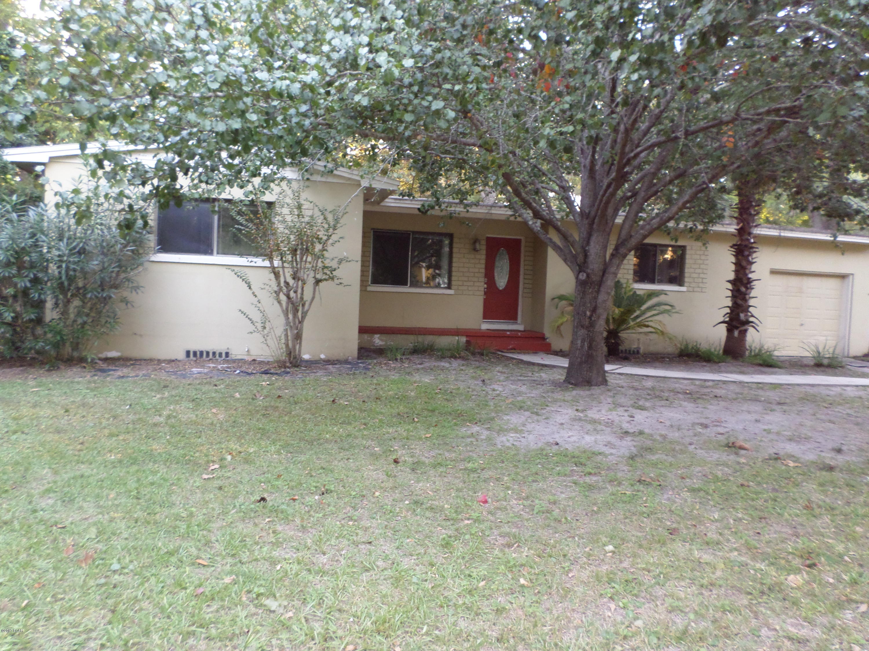 3 bedroom 2 bath home in the Cove area. Very spacious rooms with wood and tile flooring throughout the main living areas and carpet in the bedrooms.Bback yard is fenced.All property sizes and ages are approximate, please measure and/or verify if important. School assignments are subject to change, please check with Bay County for most accurate information. Deposit is the same as the rent. Pets allowed with owner approval and NON REFUNDABLE pet fee applies per pet. Breed restrictions apply.