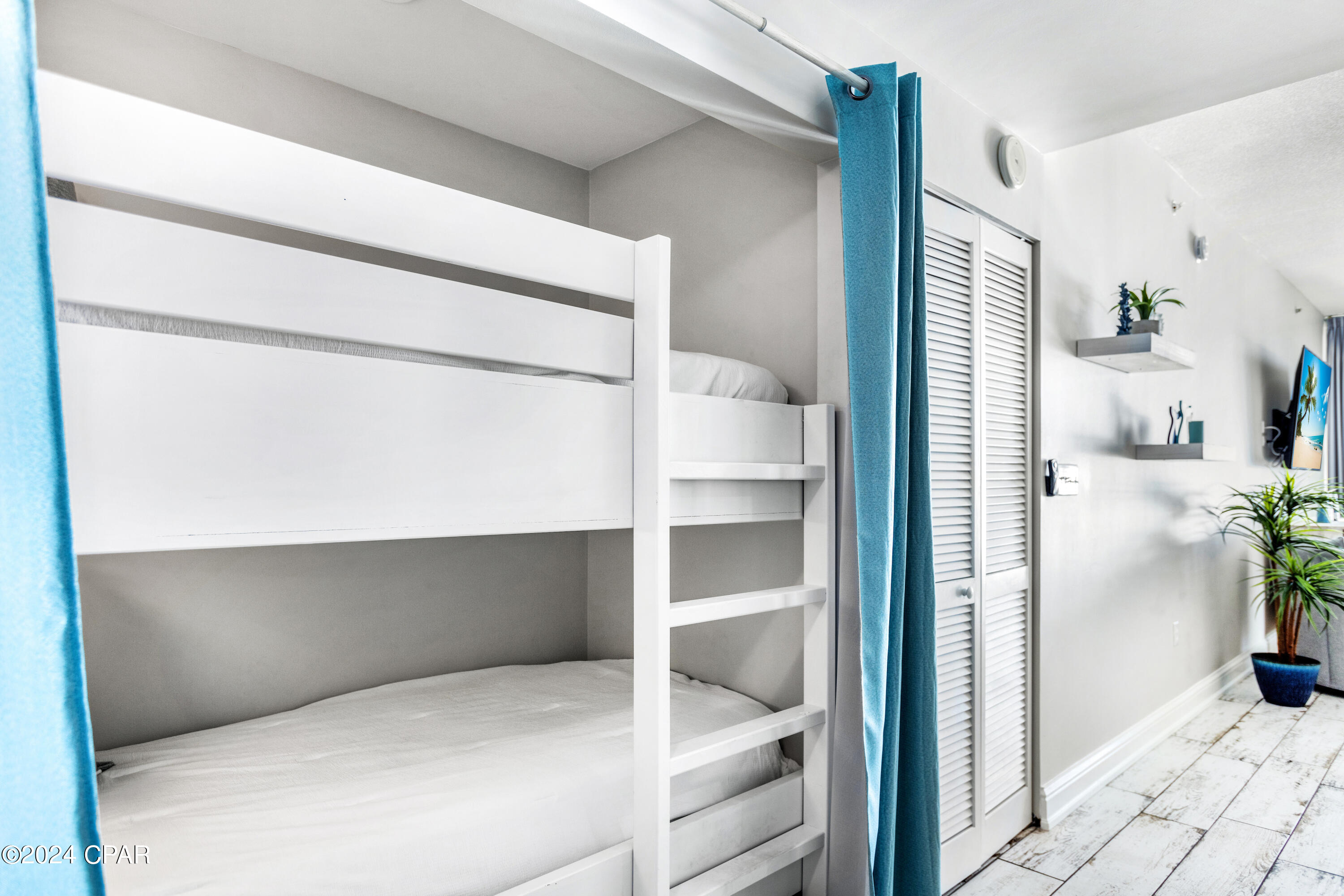 Aqua - Residential