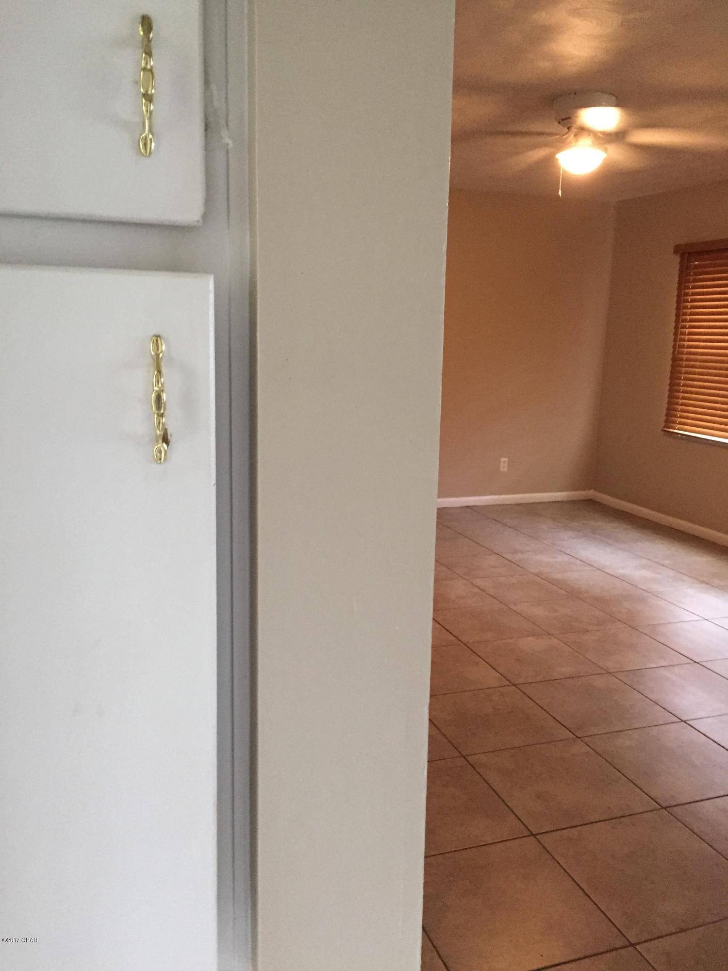 [No Recorded Subdiv] - Residential Lease