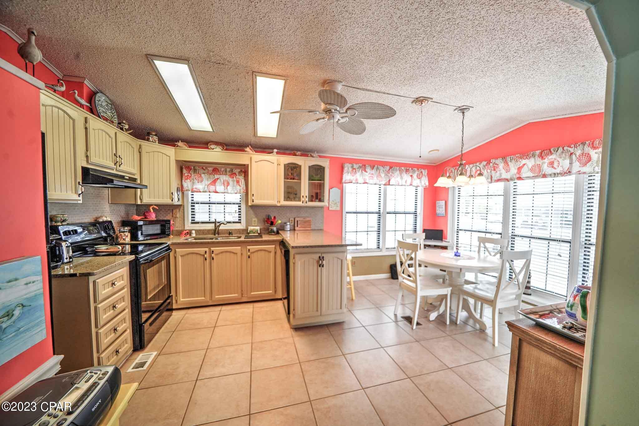 Venture Out Travel Trail - Residential