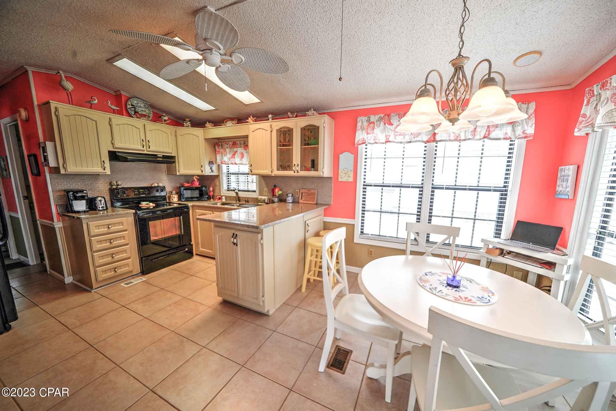 Venture Out Travel Trail - Residential