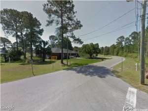 Beautiful spacious well maintained home in the Colony Club Harbour Phase 2 subdivision. All ages, measurements and sizes are approximate. Please measure for accuracy, and verify all sizes and ages.