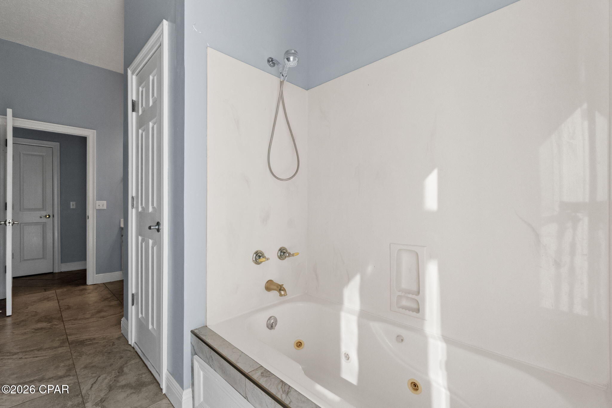 Country Club Harbour Estates - Residential