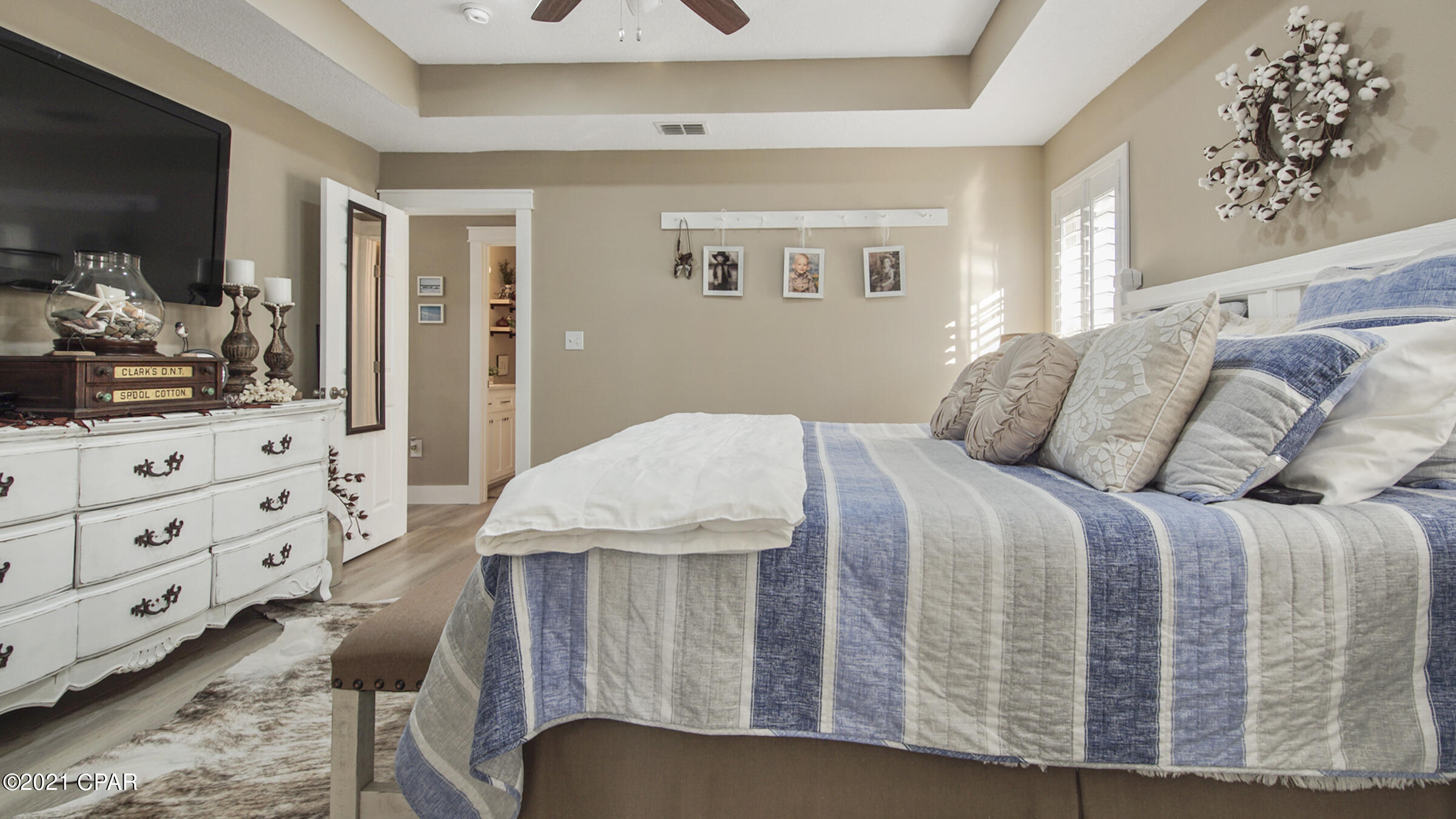 Jamaican Lake Condos - Residential