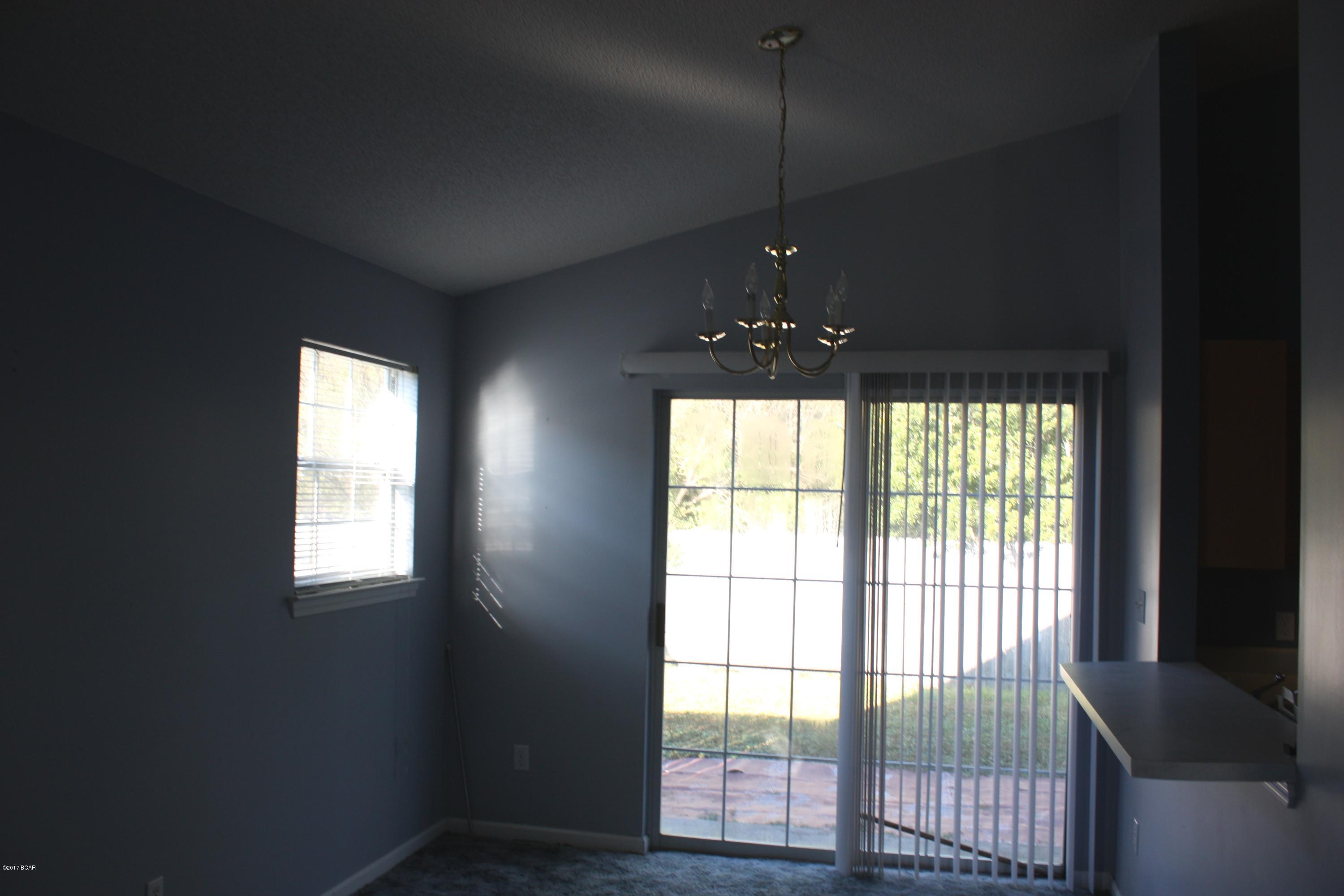 Very nice home with fenced back yard, 1-car Garage, open floor plan, and washer/dryer connections