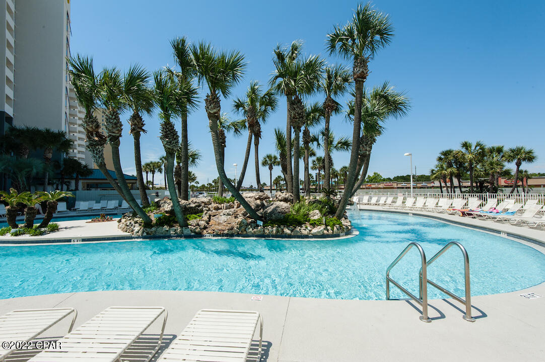 Long Beach Towers I - Residential