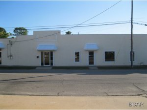Nice open professional office space with plenty of parking. Owner pays Building Tax and Insurance, Tenant pays utilities amd renters insurance.