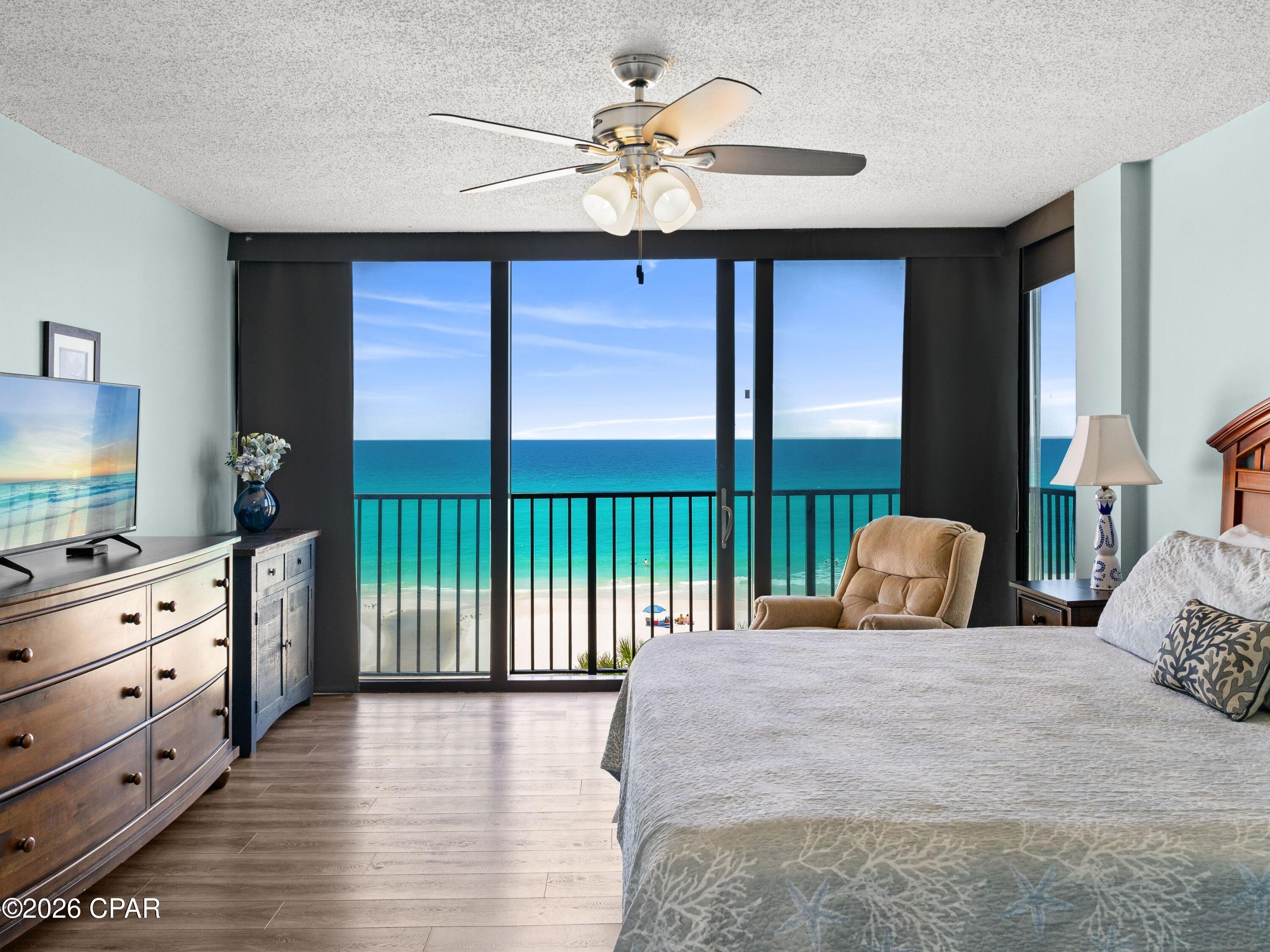 Seachase Condo - Residential