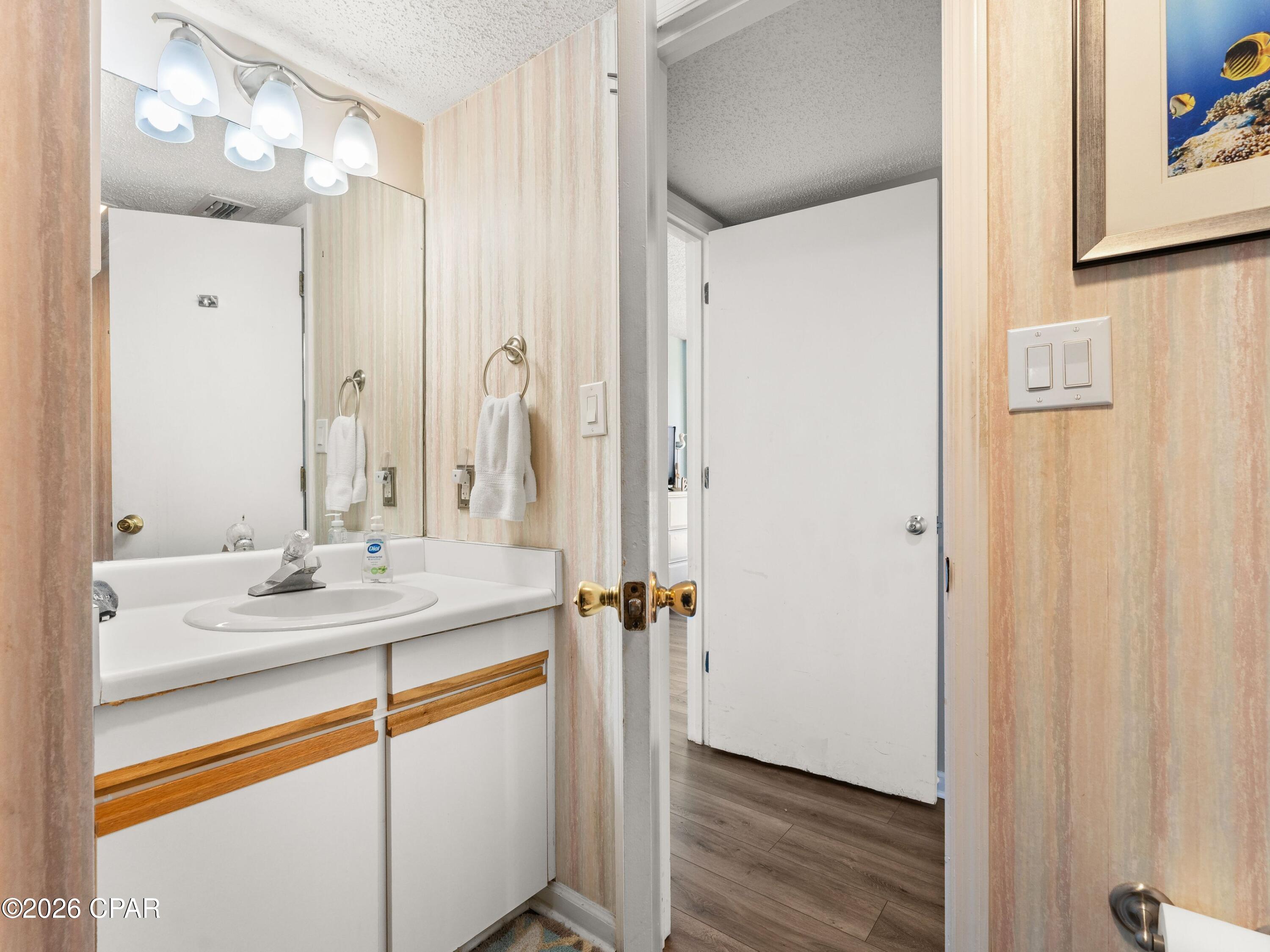 Seachase Condo - Residential