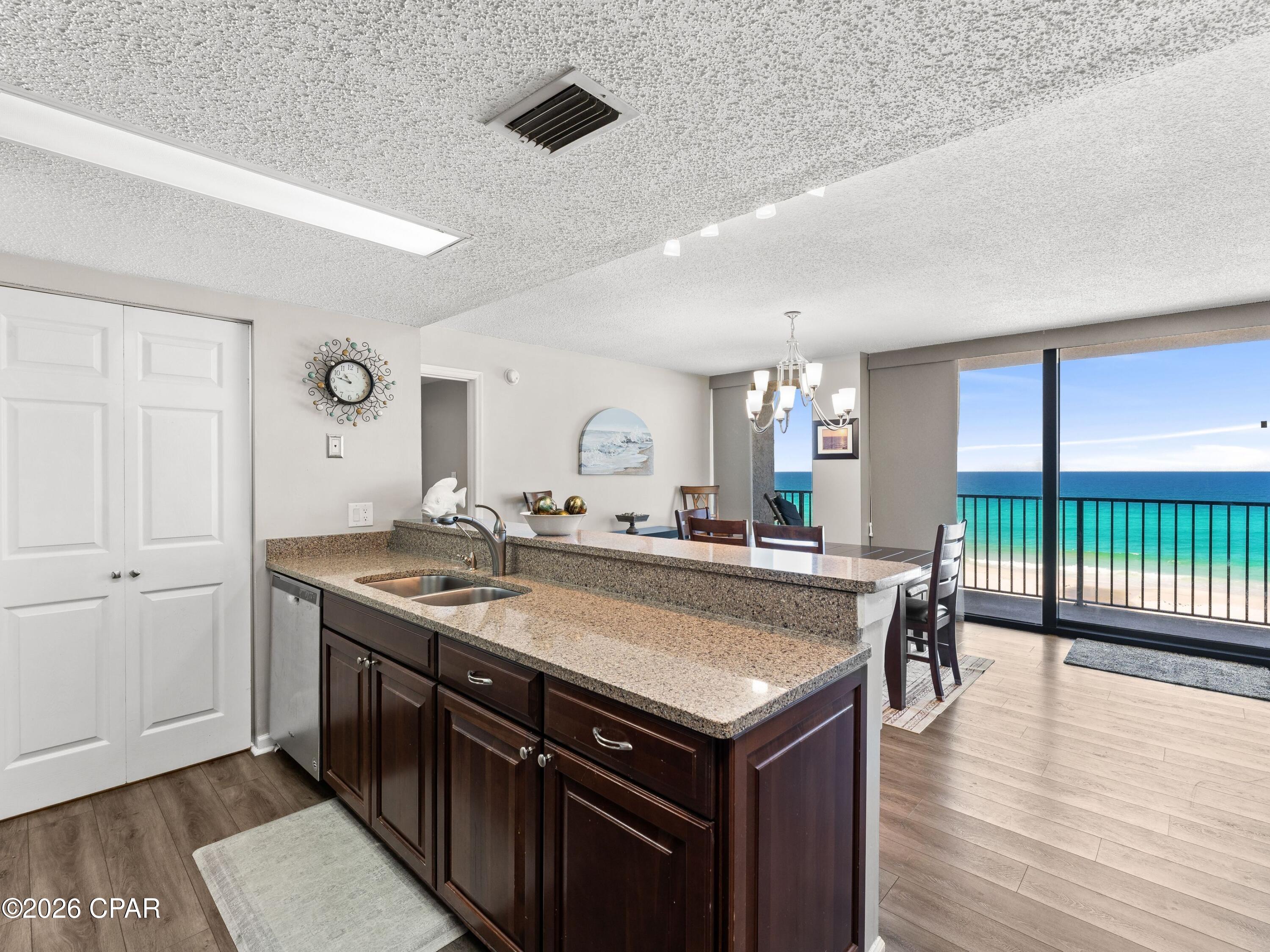Seachase Condo - Residential