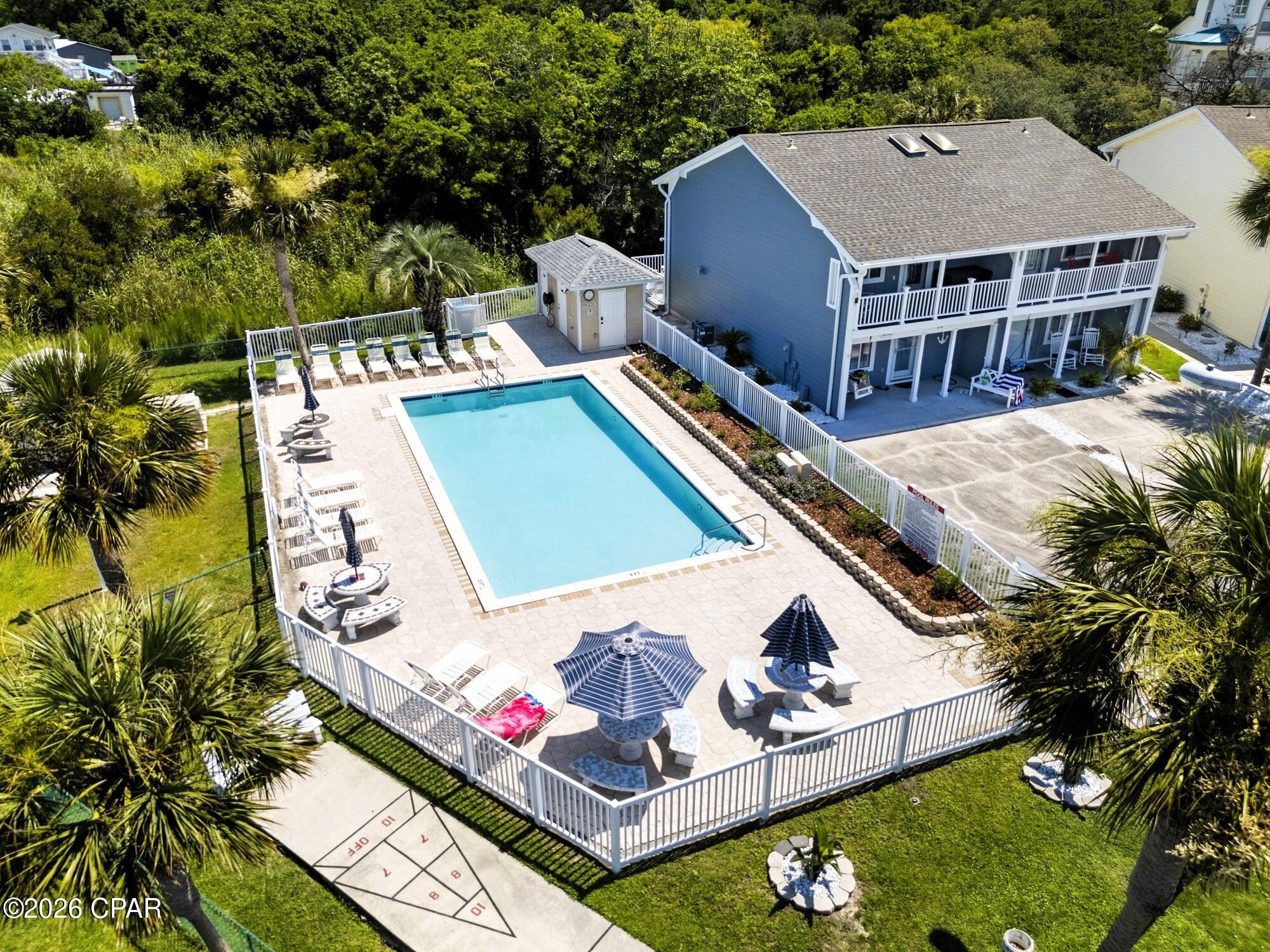 Villa Chateaus - Residential
