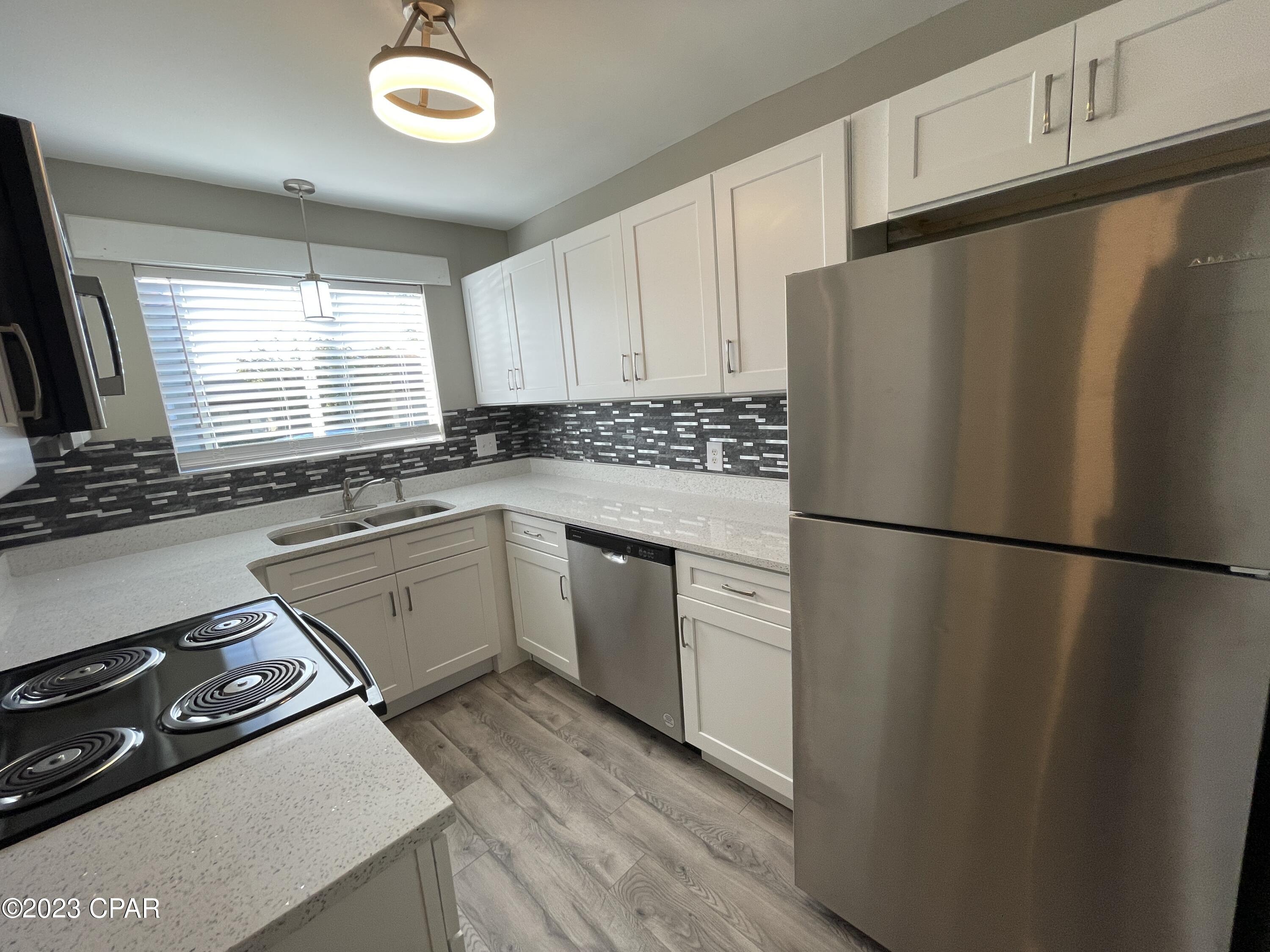Delwood Estates Ph 1 - Residential Lease