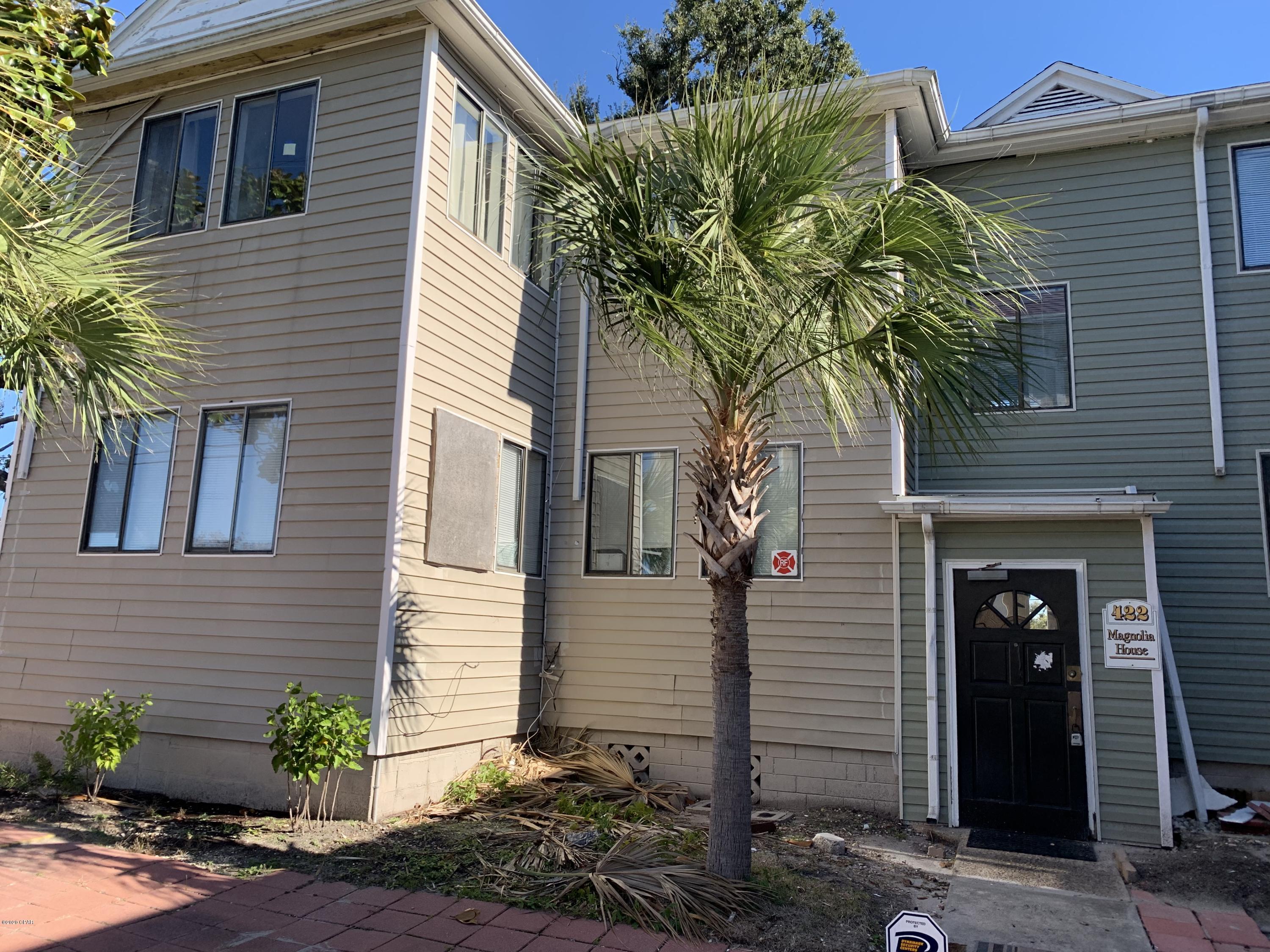 Adorable downtown rental within walking distance to shops, restaurants, and entertainment. Two bedroom, one bath, unfurnished, second level unit. Rental has a washer and dryer hookup. No pets allowed.



Management requires you submit an application on company website prior to showing.