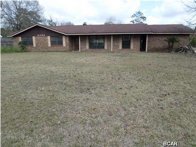 3 bedroom 2 bathroom home in the Panama City area. Fenced back yard and a workshop. All property sizes and ages are approximate, please measure and/or verify if important. School assignments are subject to change, please check with Bay County for most accurate information. Deposit is the same as the rent. Pets allowed with owner approval and NON REFUNDABLE pet fee applies per pet. Breed restrictions apply. 1 small dog, NO Cats
