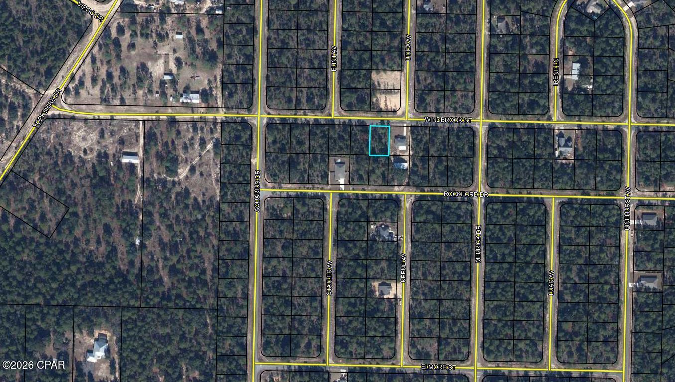 Great building lot in Unit 1 of Sunny Hills. Short distance from Hwy 77. Sunny Hills is located 25 miles north of Panama City and 18 miles south of Chipley. This community features a popular 18 hole public golf course and many fine fishing and recreation lakes. Great opportunity to invest in the future of the Florida Panhandle.