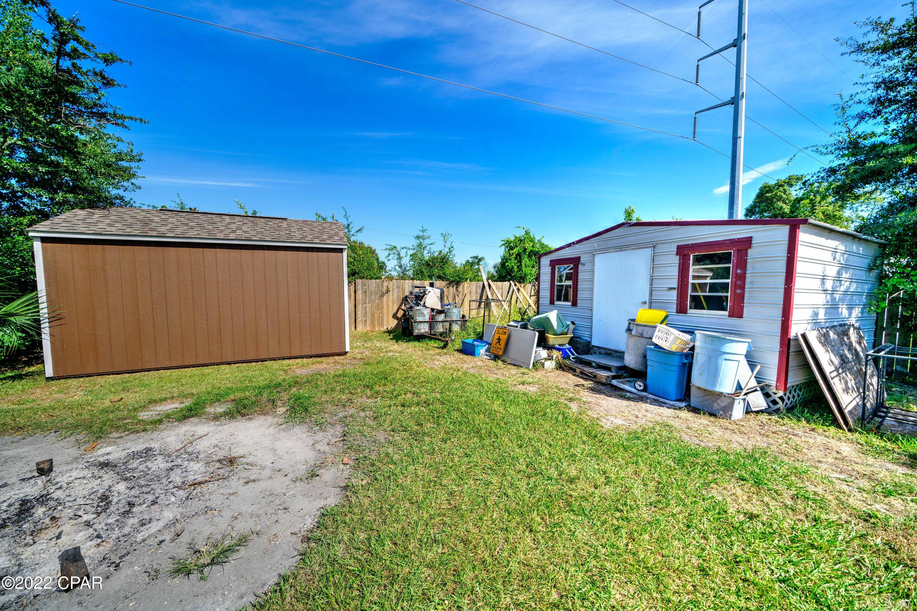 Hentz 1st Add Unit B - Residential