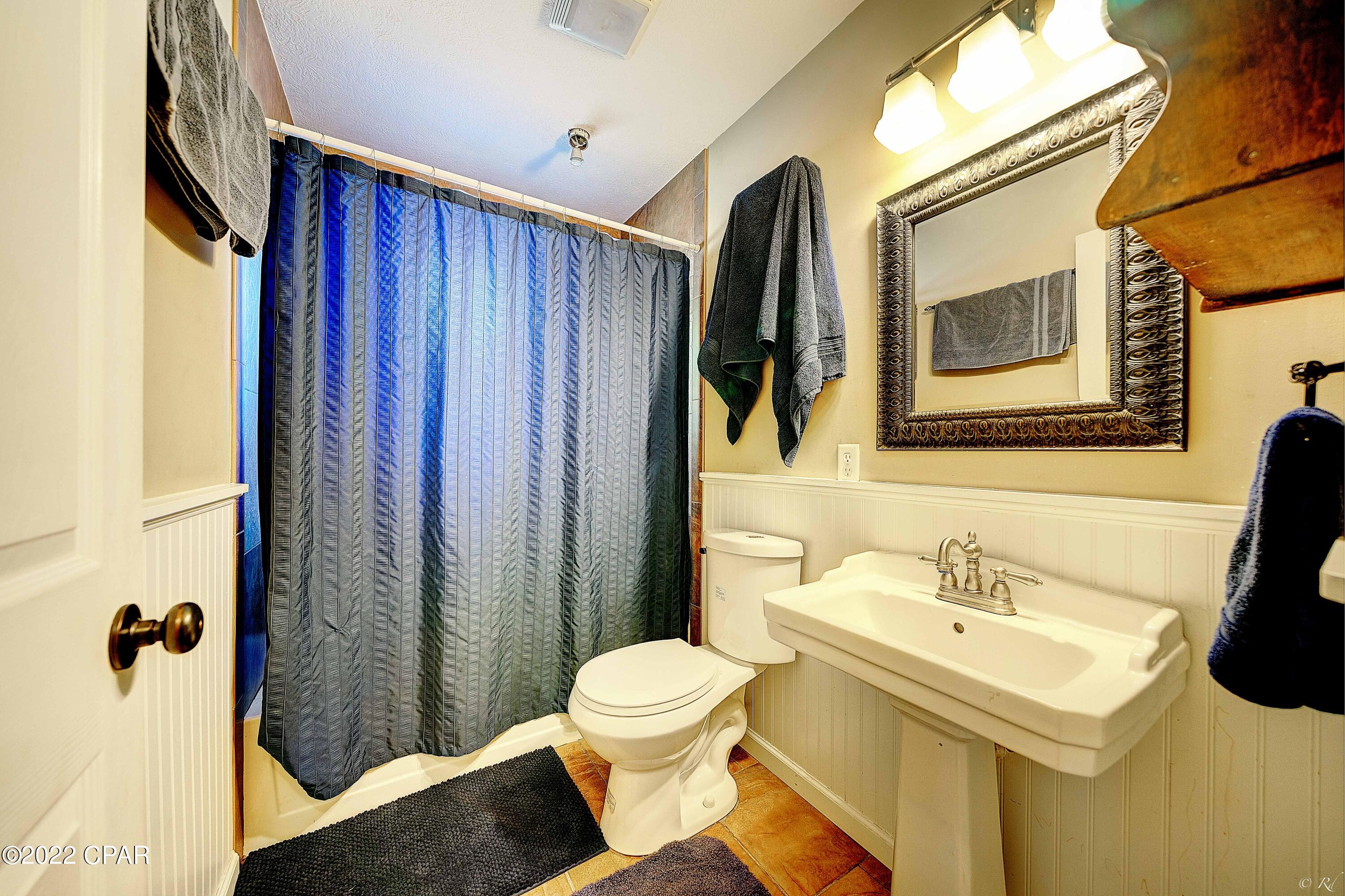 Hentz 1st Add Unit B - Residential