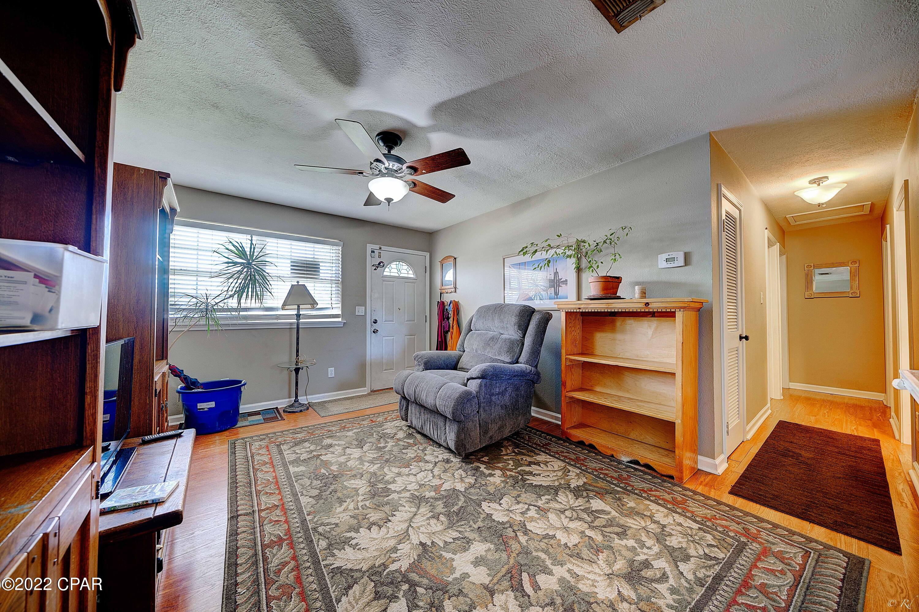 Hentz 1st Add Unit B - Residential
