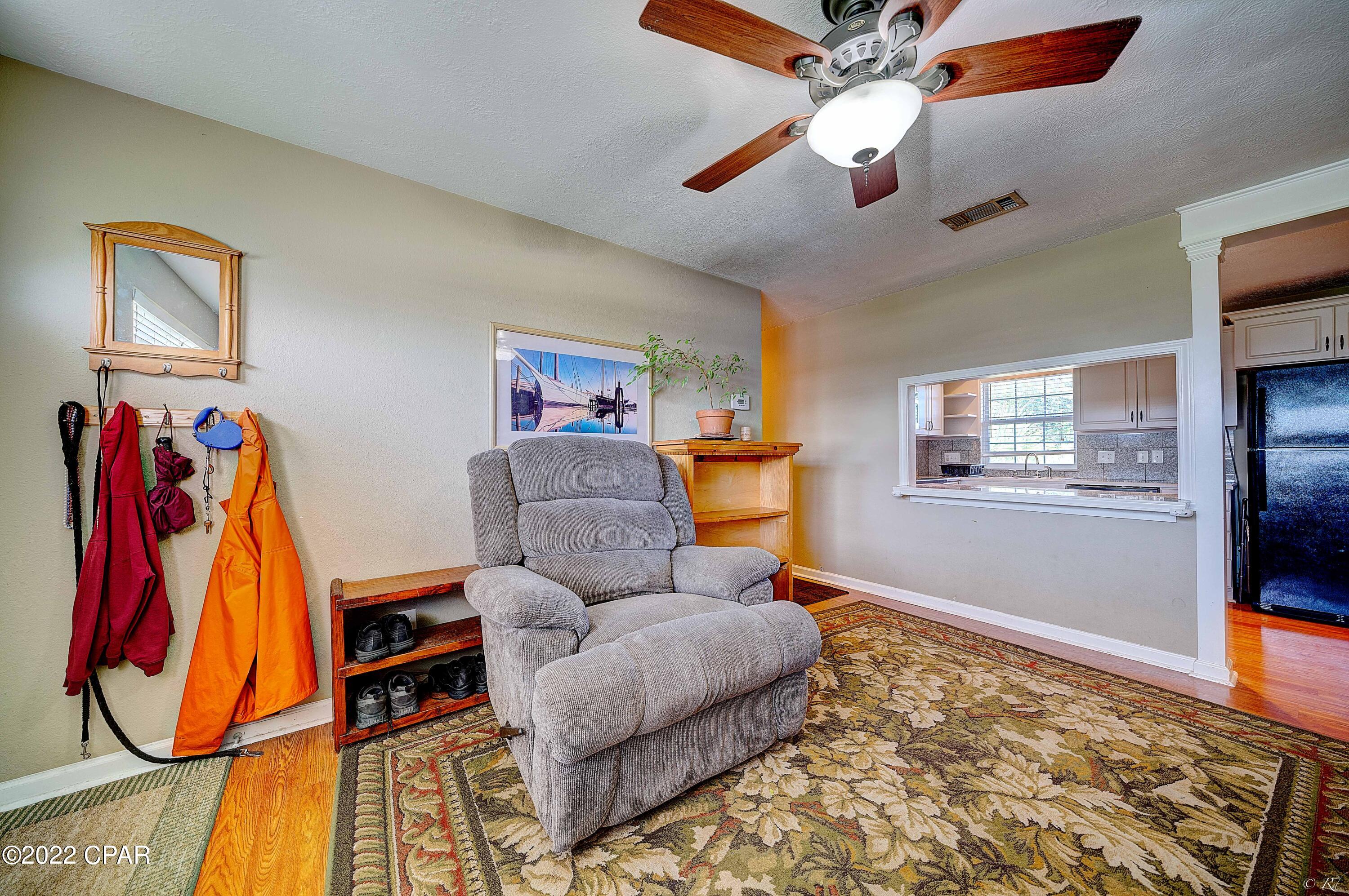 Hentz 1st Add Unit B - Residential