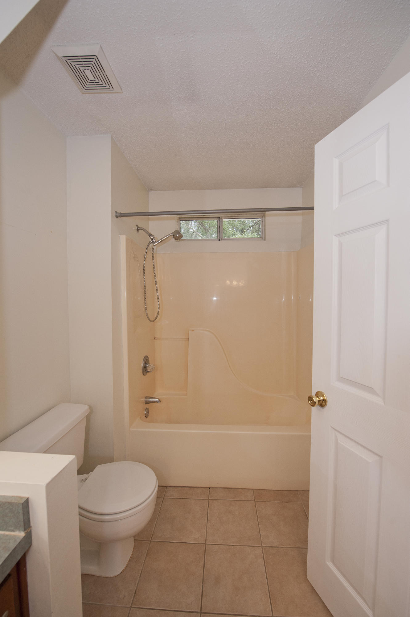 COLLEGE OAKS - Residential