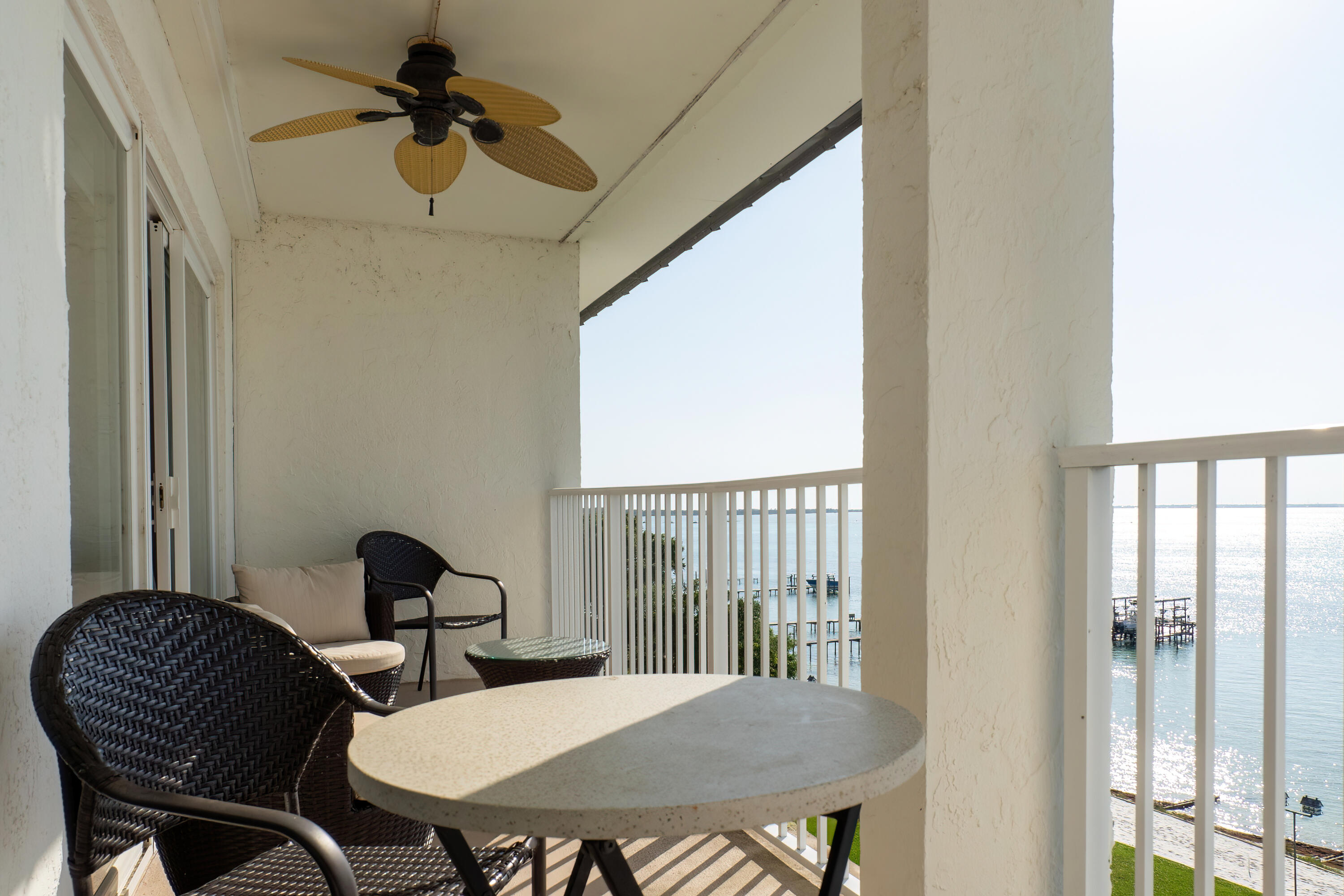 VALENCIA CONDO - Residential