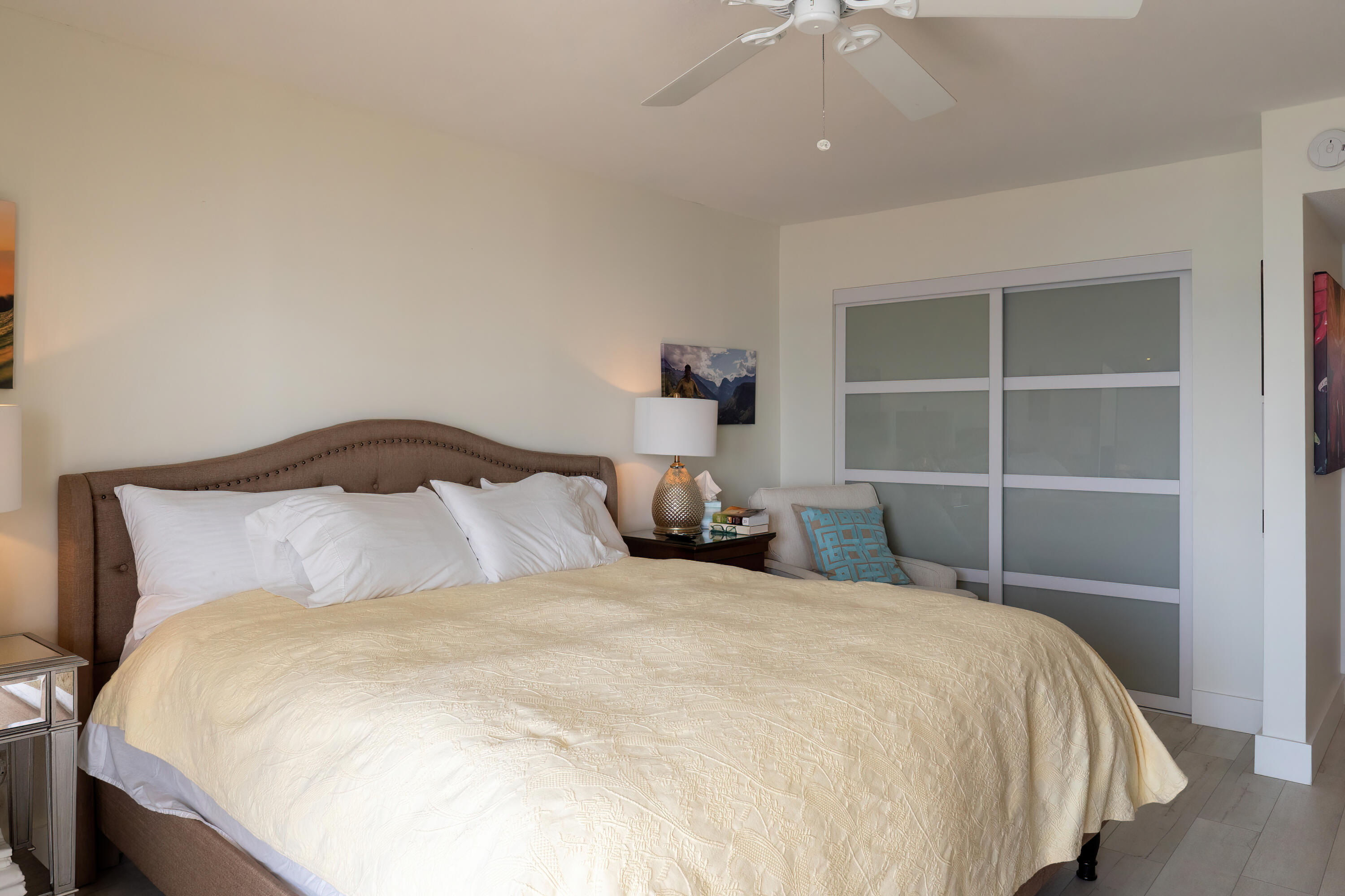 VALENCIA CONDO - Residential