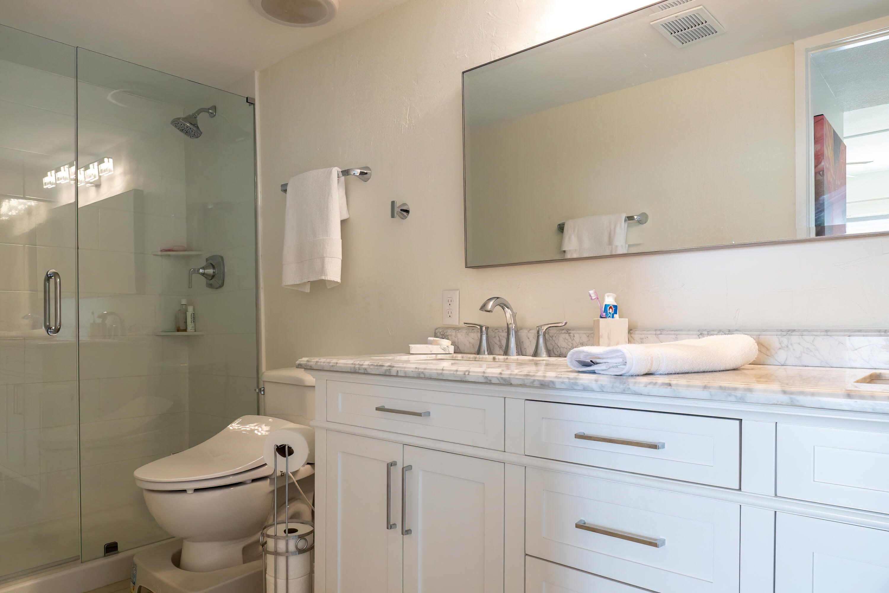 VALENCIA CONDO - Residential