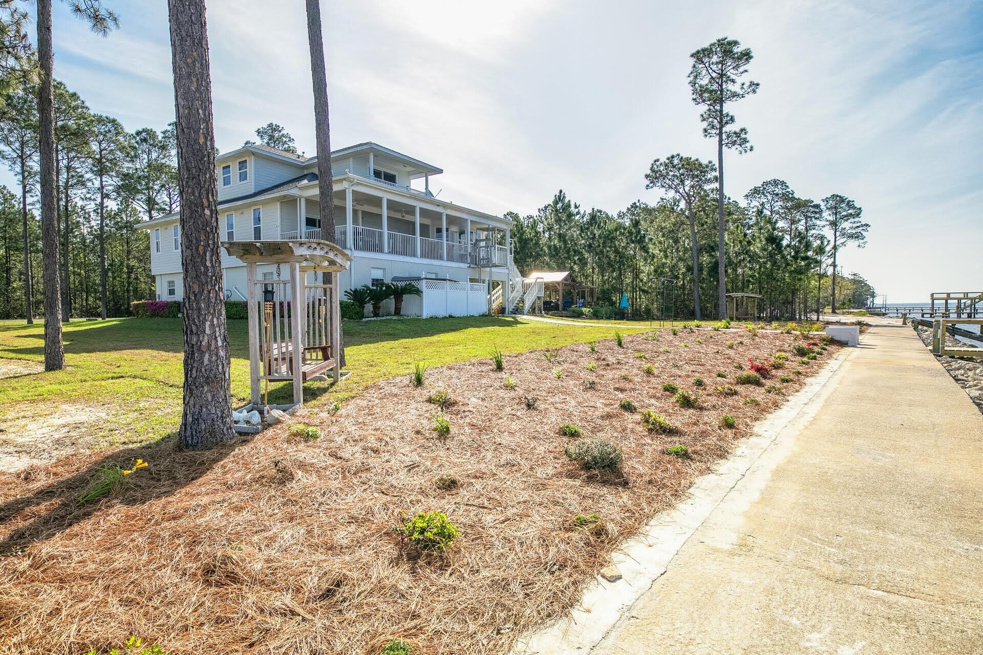 BAY HARBOUR - Residential