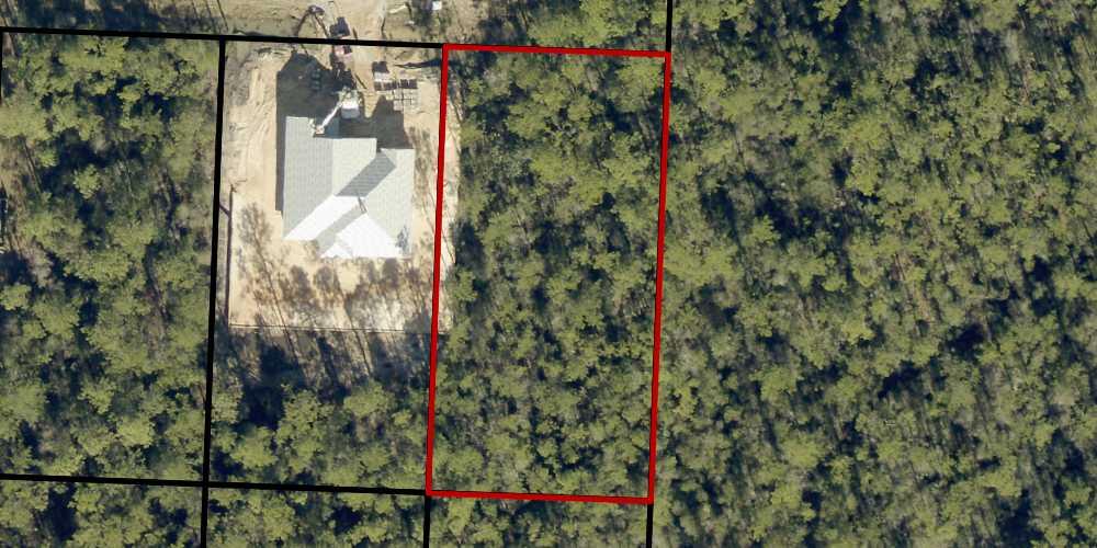 Beautiful Private area in Holley By The Sea.  Build your beautiful home in the area's most popular neighborhood.  Beautiful amenities and close to everything.