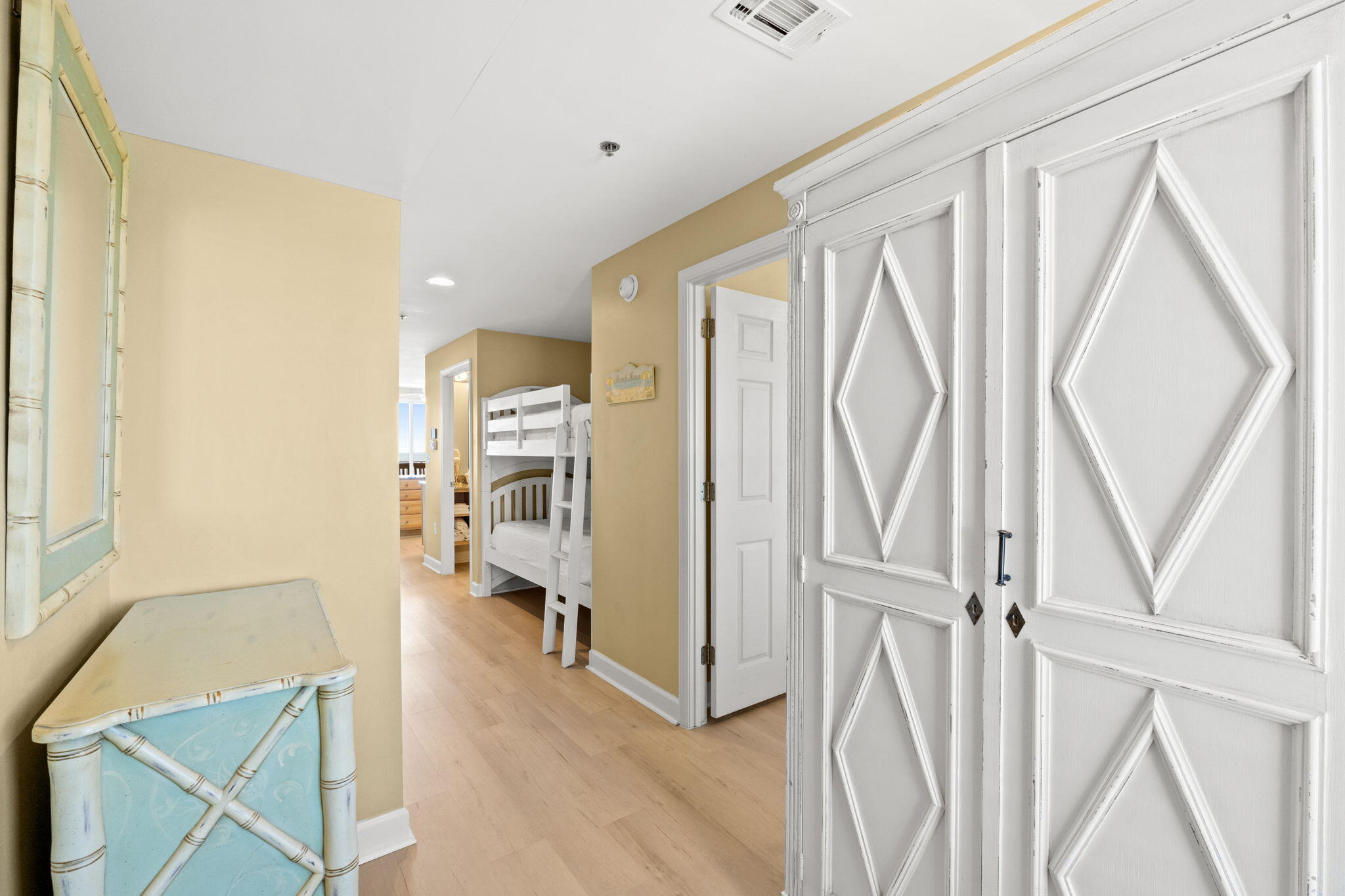 Splash Condo - Residential