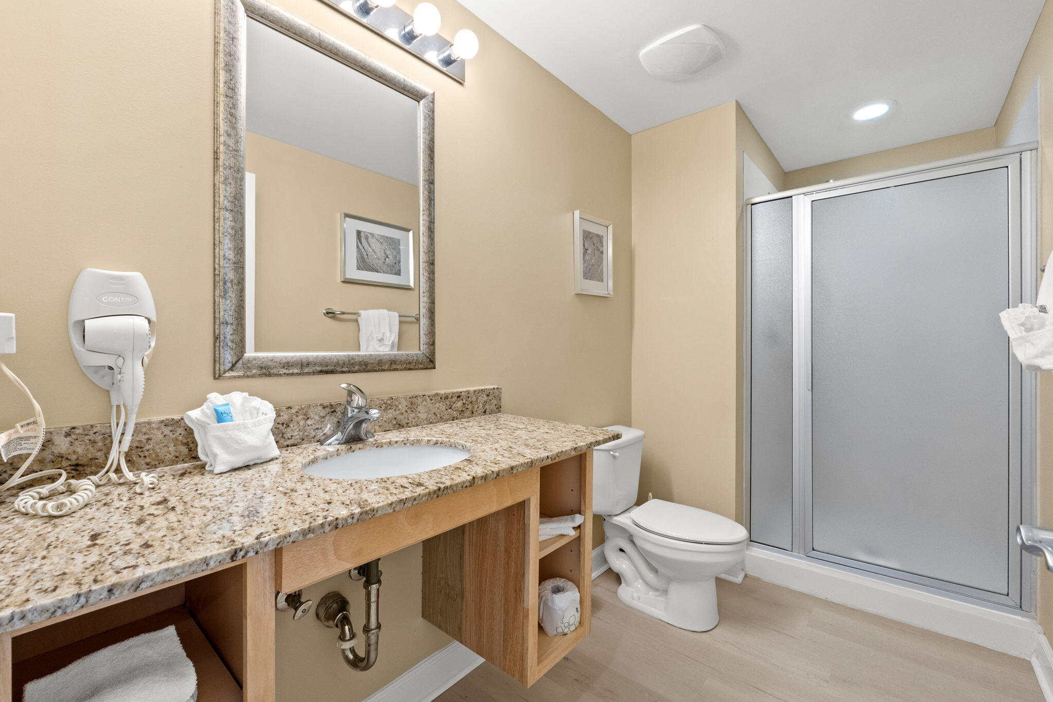 Splash Condo - Residential
