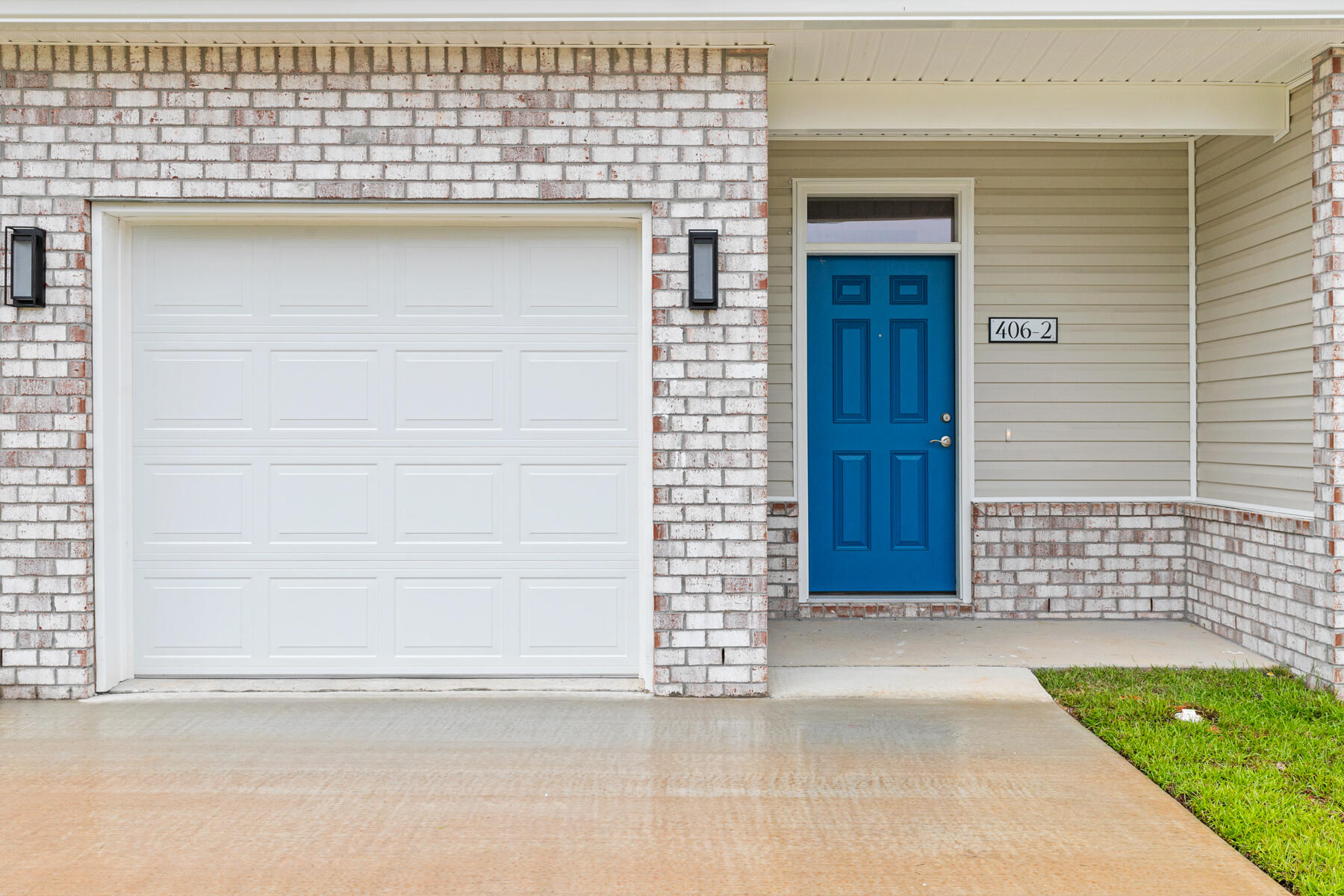 Just finished, brand NEW townhomes in central Fort Walton Beach! Take a look at what brand new home ownership could look like at Lot 13 Kenzie Lane in Fort Walton Beach. With three bedrooms, two and a half bathrooms, a private patio and garage, this unit could be yours today. Seller is offering $12,000 to be used at your discretion- towards closing costs, rate buy down, however you would prefer. Seller is also including all kitchen appliances (yes, even a refrigerator!) and blinds in all new townhomes! Located in a serene setting only a short drive or walk away from many restaurants and grocery stores, and a short drive to the beaches and entertainment, you will fall in love with the location. Reach out to your favorite agent today to schedule a walk through today!