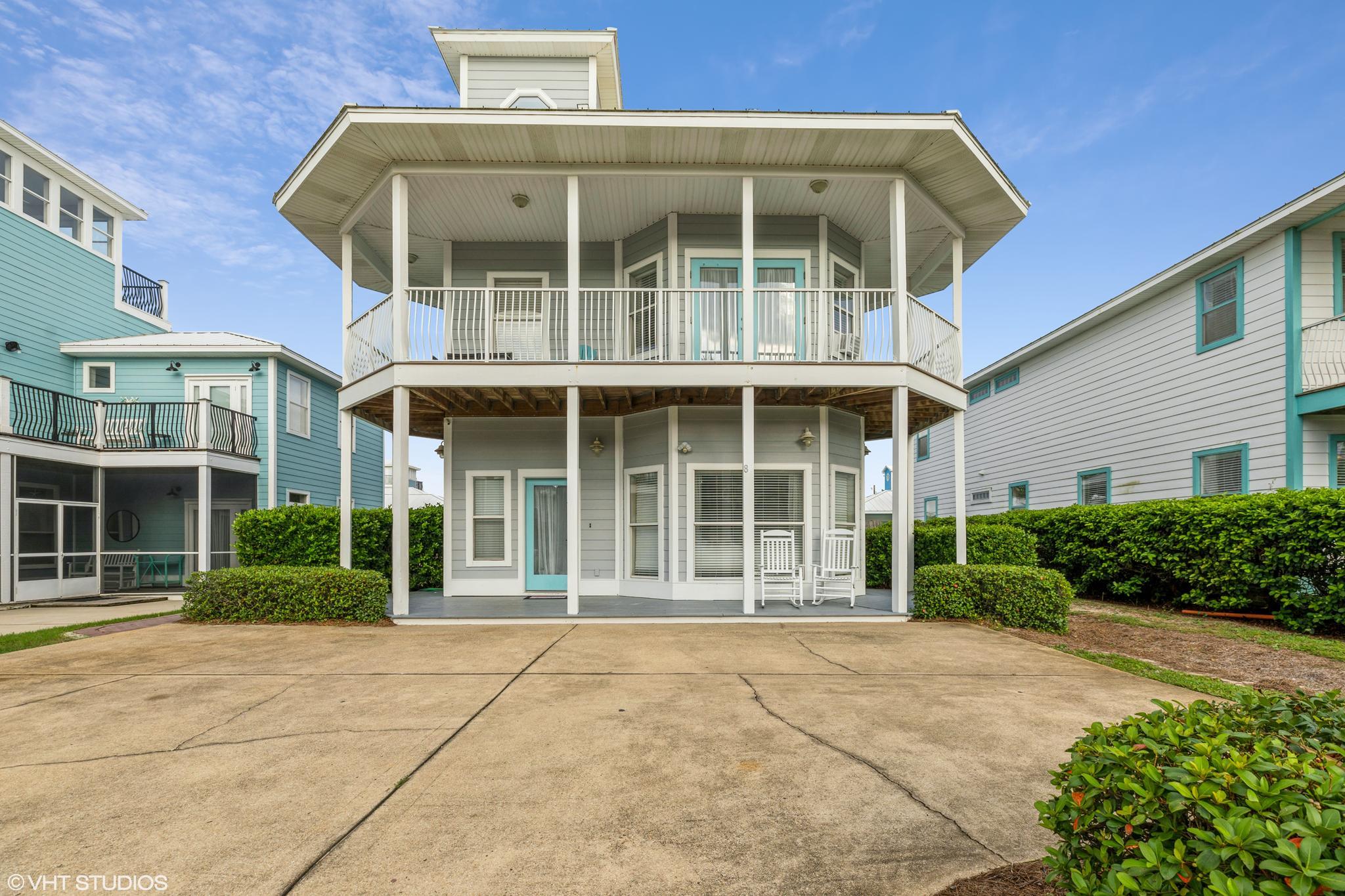 Welcome to the 'Crystal Pearl', rated 5-Stars on VRBO by 99% of guests! The property is located in Crystal Beach, providing easy access to shopping, dining, entertainment, walking distance to Henderson State Beach Park, public beach access just a 3-5 minute walk. The property includes 4 bedrooms and 3 baths in the main structure, with the addition space/privacy of a guest house with 1 bedroom/bath and kitchenette. Many recent capital investments (new AC systems, furnishings, flooring, tile, interior/exterior paint, pavers, appliances, etc.) DOCUMENTED income >$160,000 in 2021 (commissions/taxes NOT included).