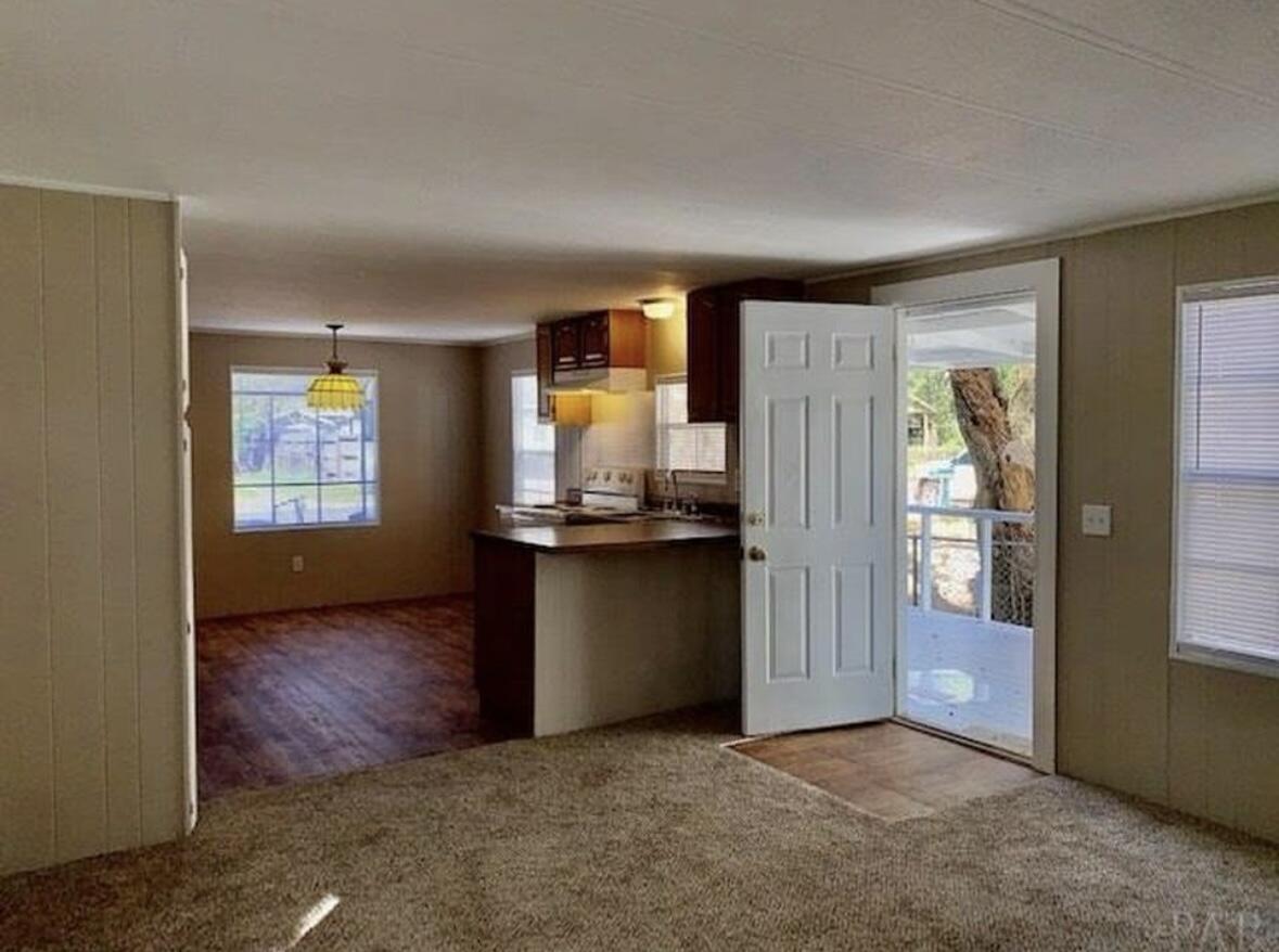 WEST HIGHLANDS - Residential Lease