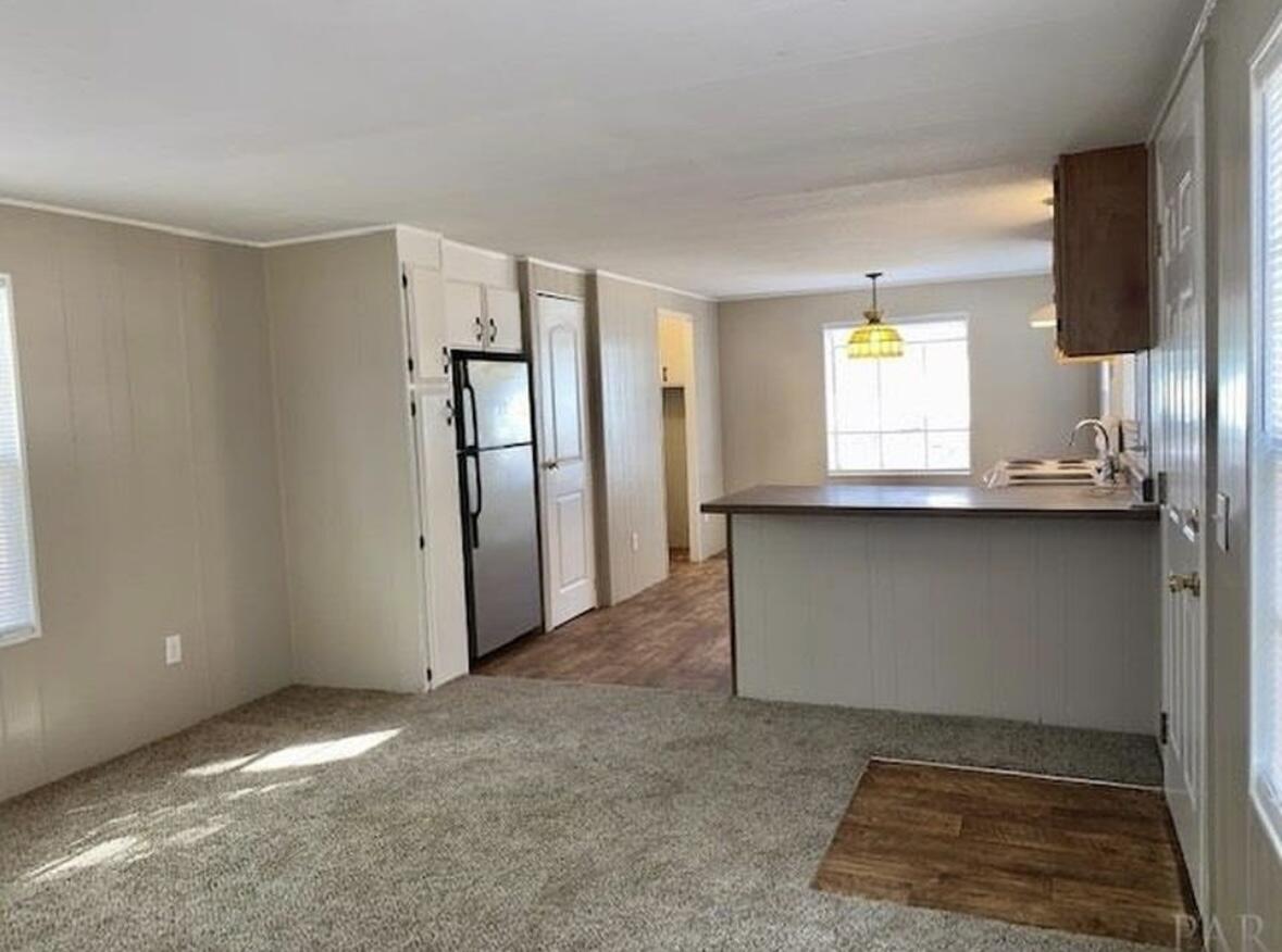 WEST HIGHLANDS - Residential Lease