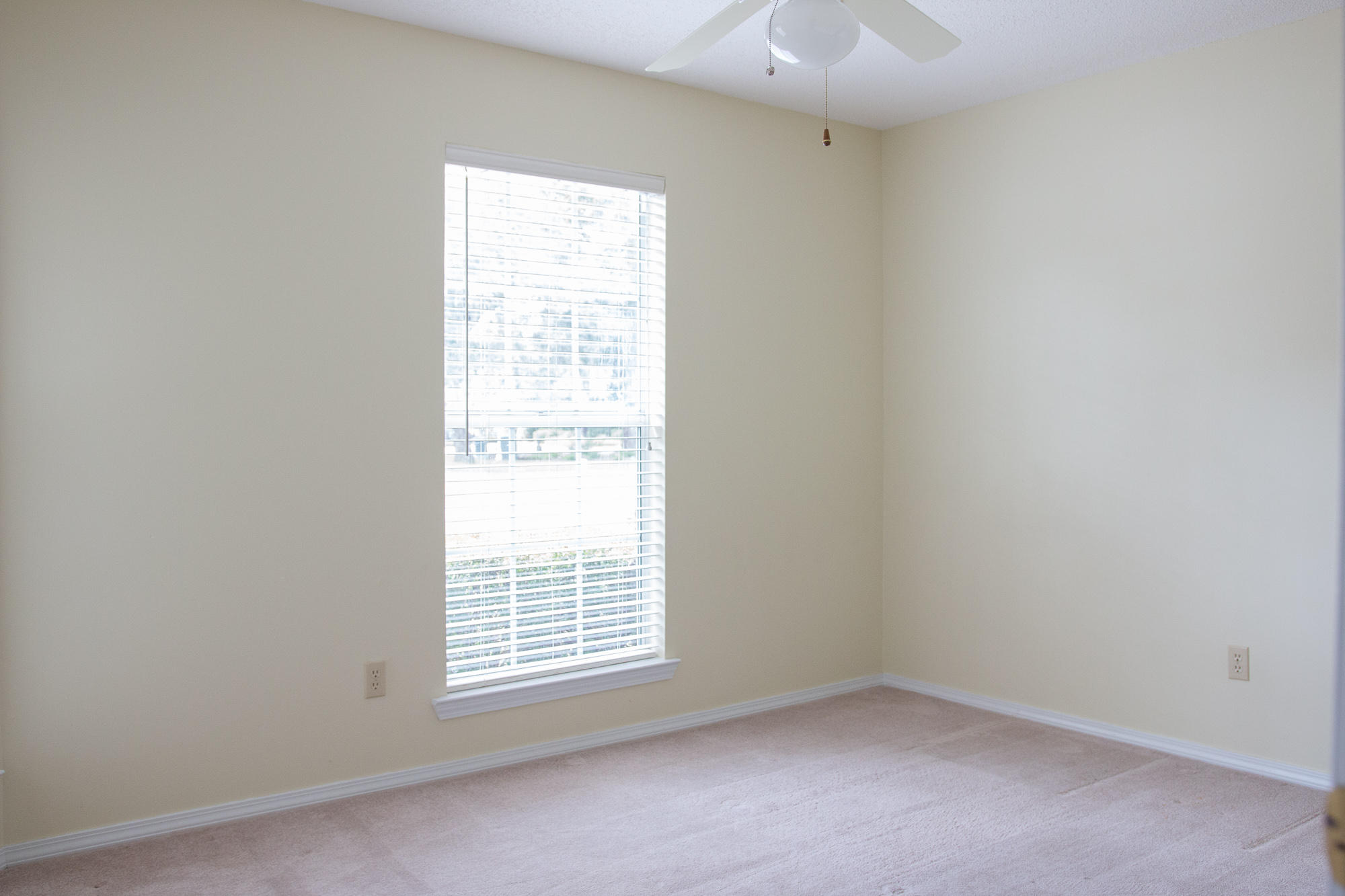 MOSSY OAKS - Residential Lease