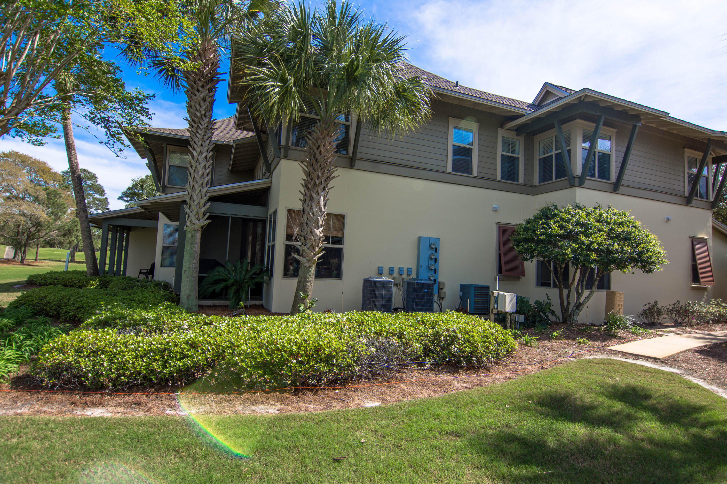 MAGNOLIA BAY - Residential