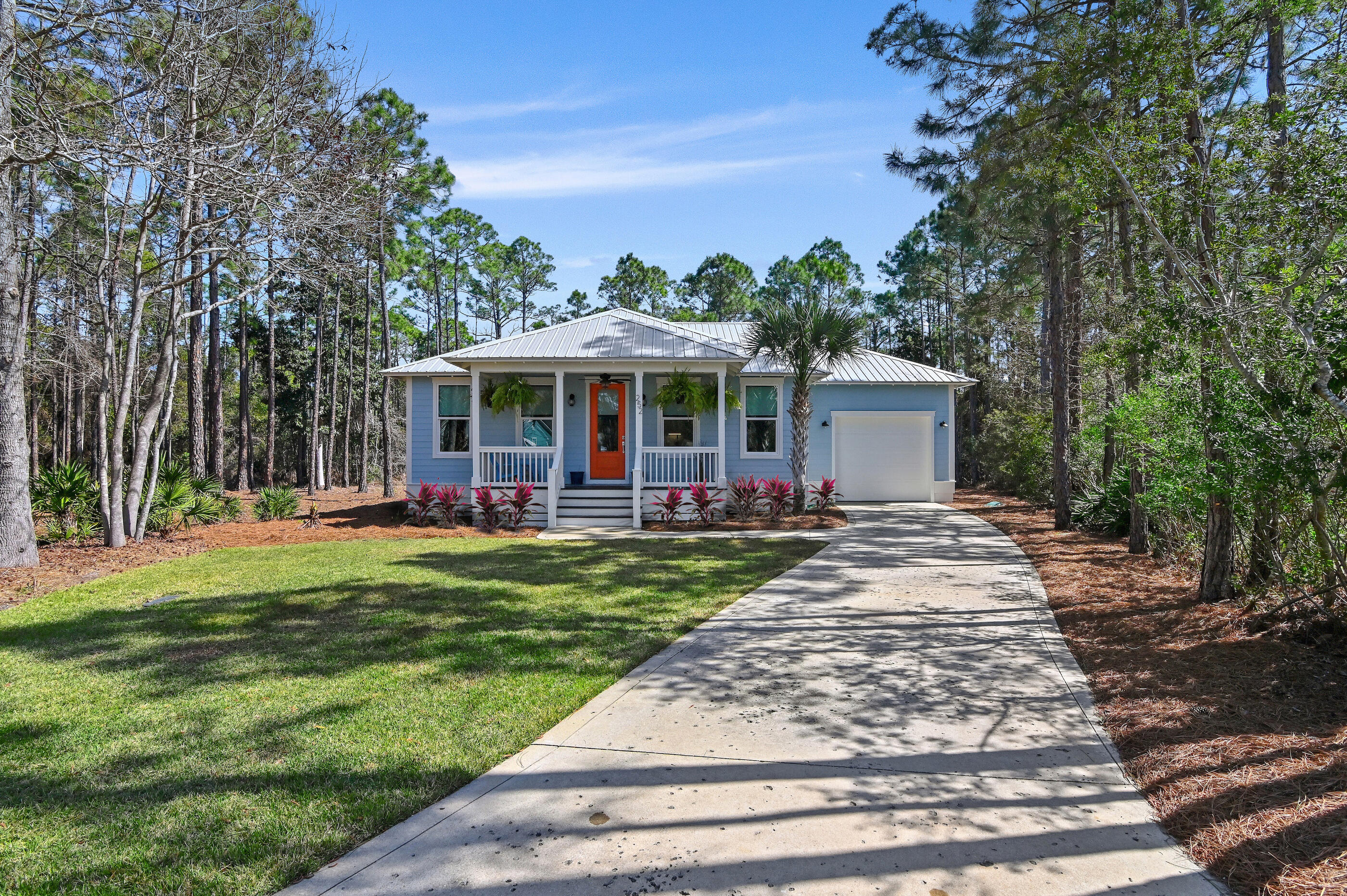 MONARCH ESTATES - Residential