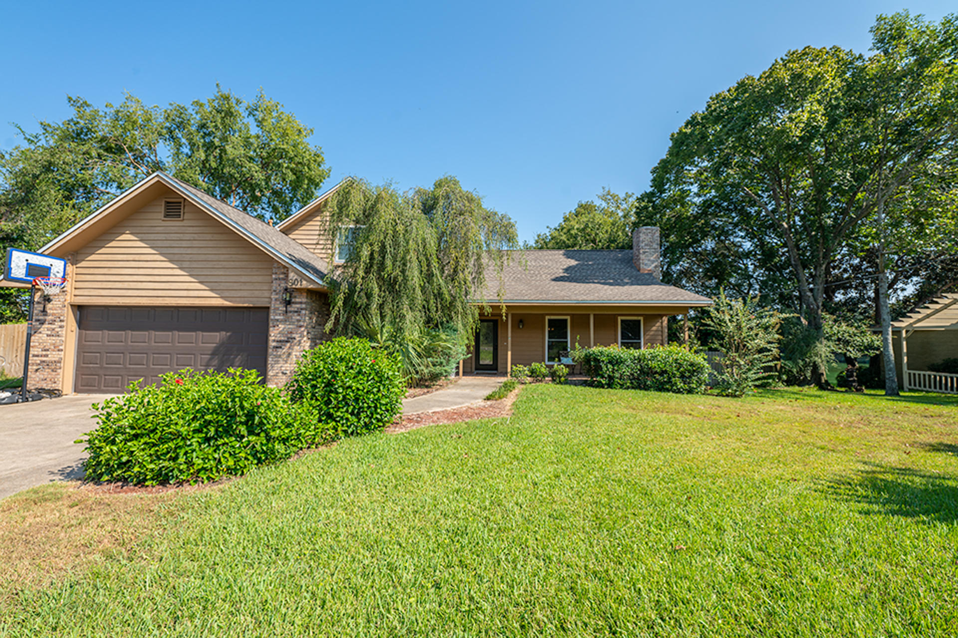 KELL-AIRE GARDENS - Residential