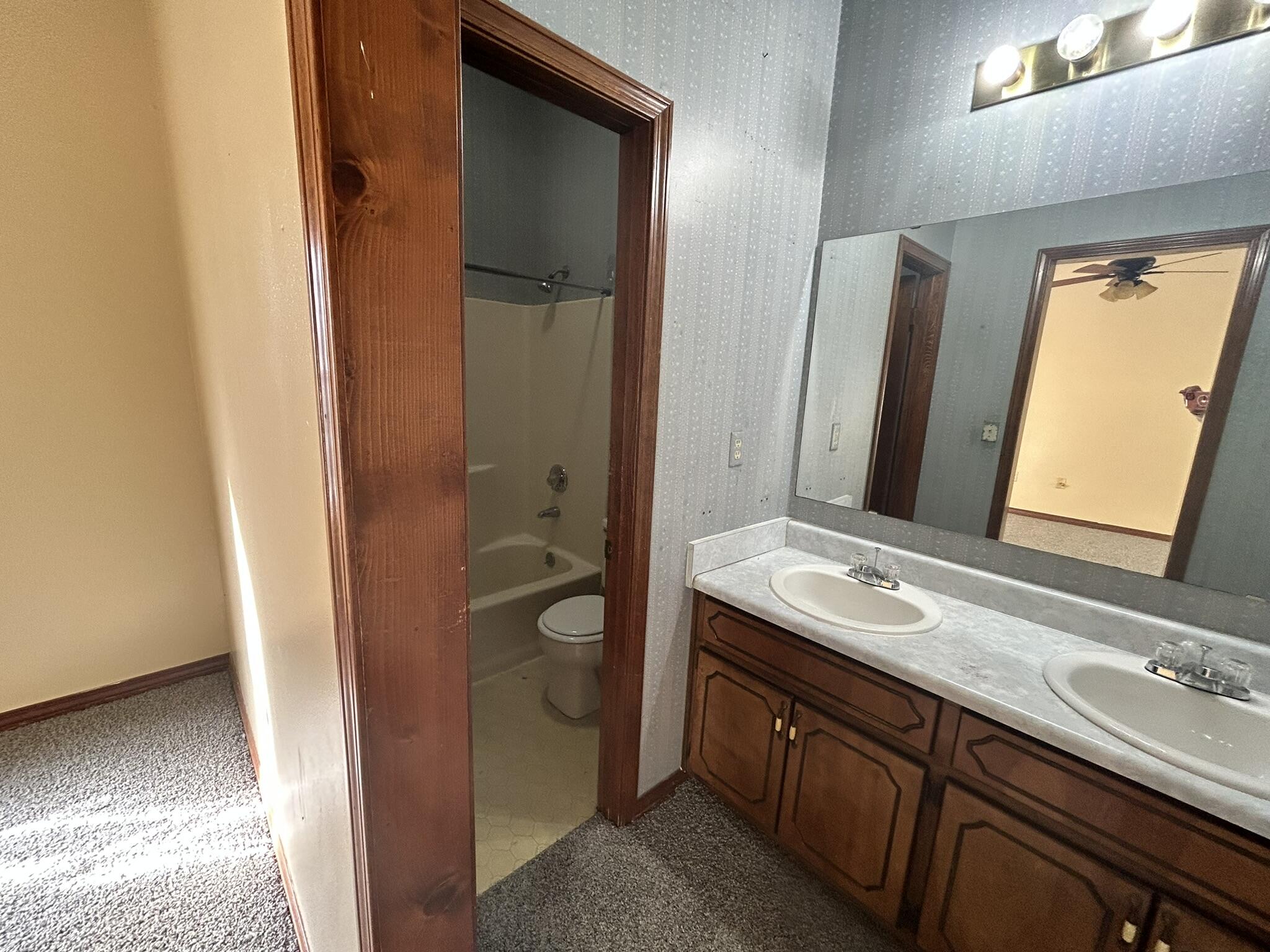 RANSOM PINES AMEND LOT 16 - Residential Lease